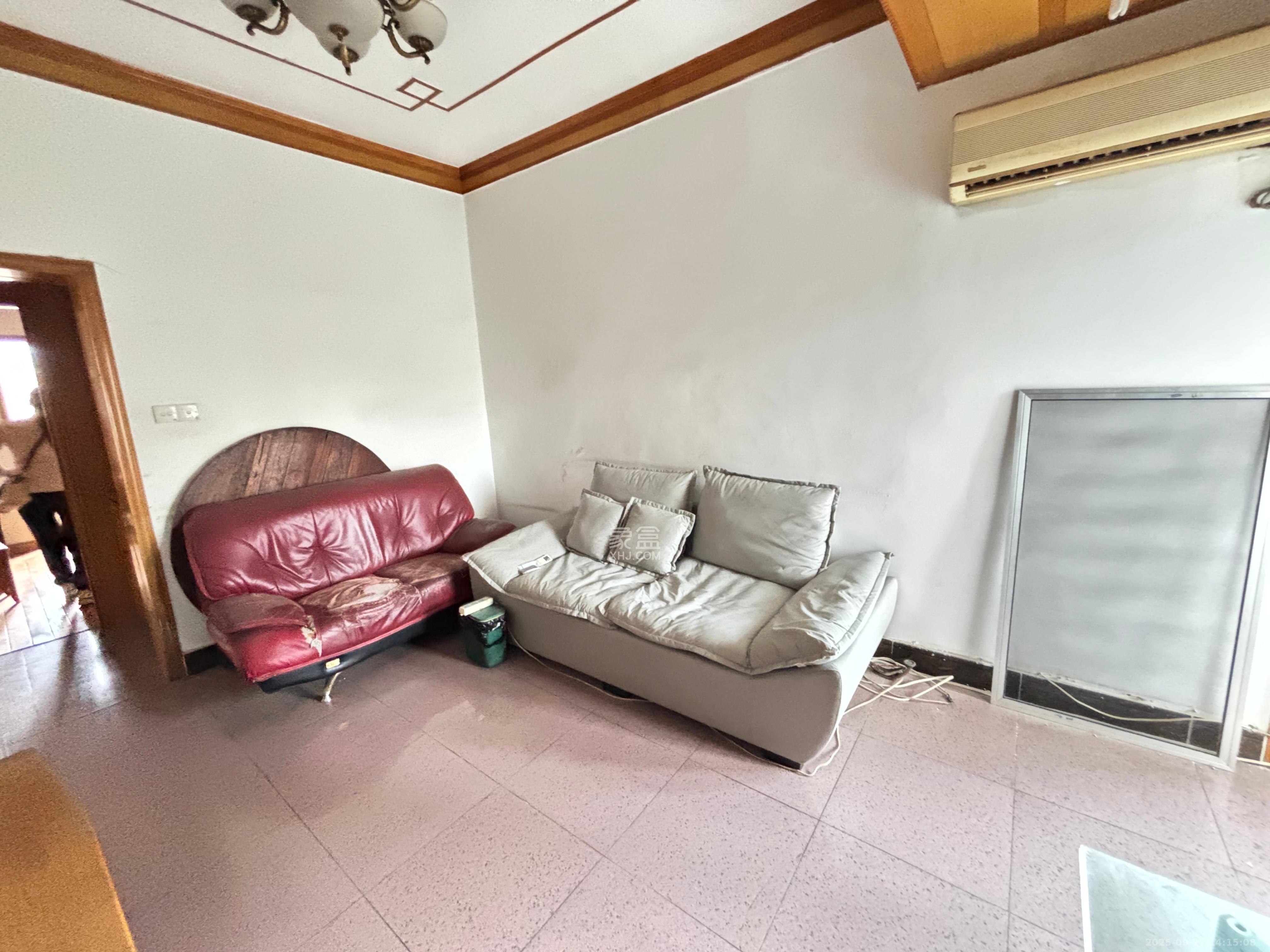 路桥宿舍  2室1厅1卫    1100.0元/月室内图