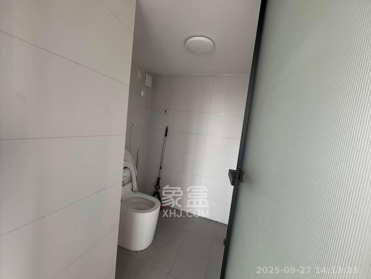 京武浪琴山三期(京武中心) 2室1厅1卫 8500.0元/月 京武浪琴山三期(京武中心) 2室1厅1卫 8500.0元/月室内图