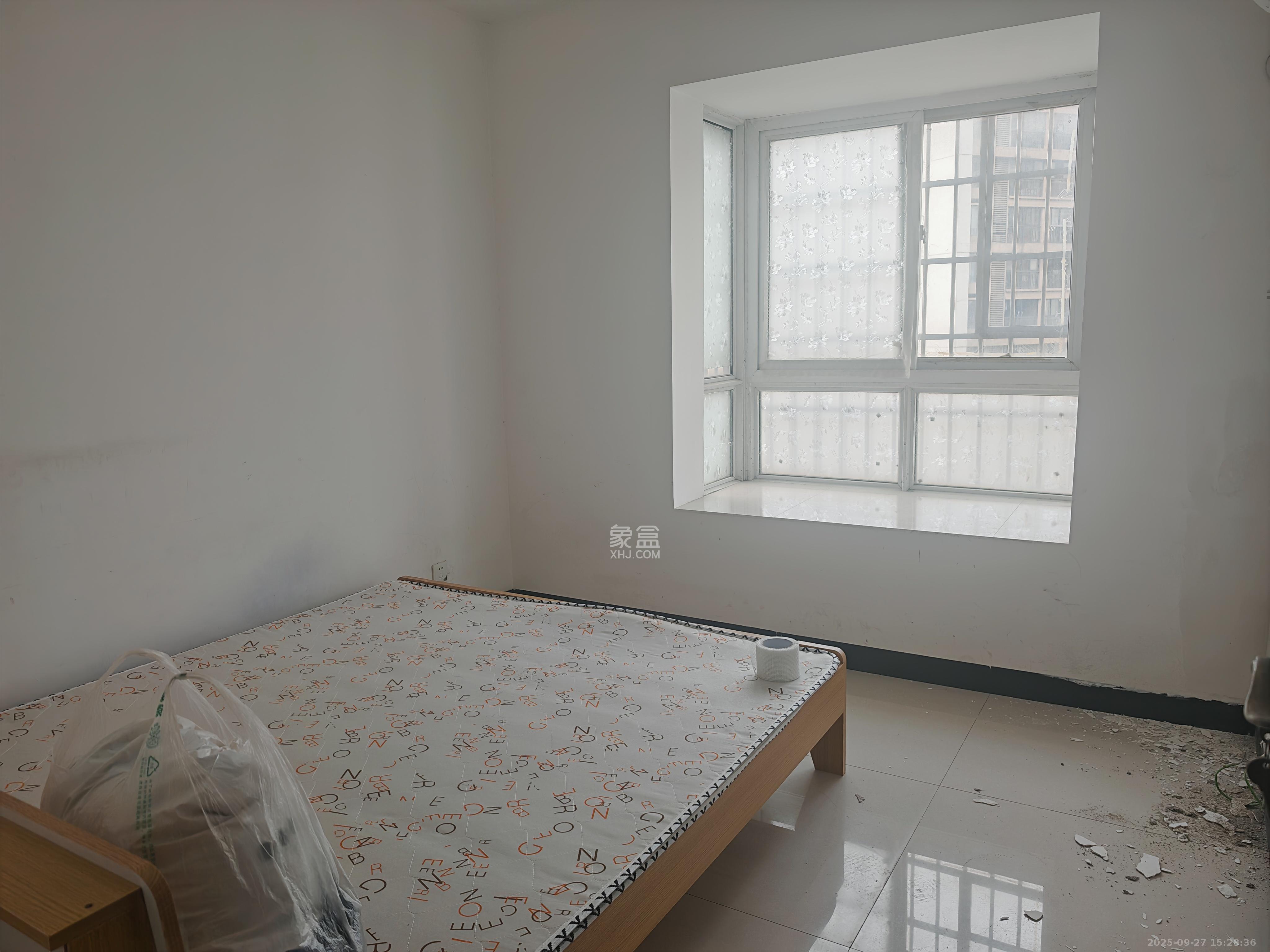 骑龙安置小区 3室2厅2卫 2600.0元/月 骑龙安置小区 3室2厅2卫 2600.0元/月室内图