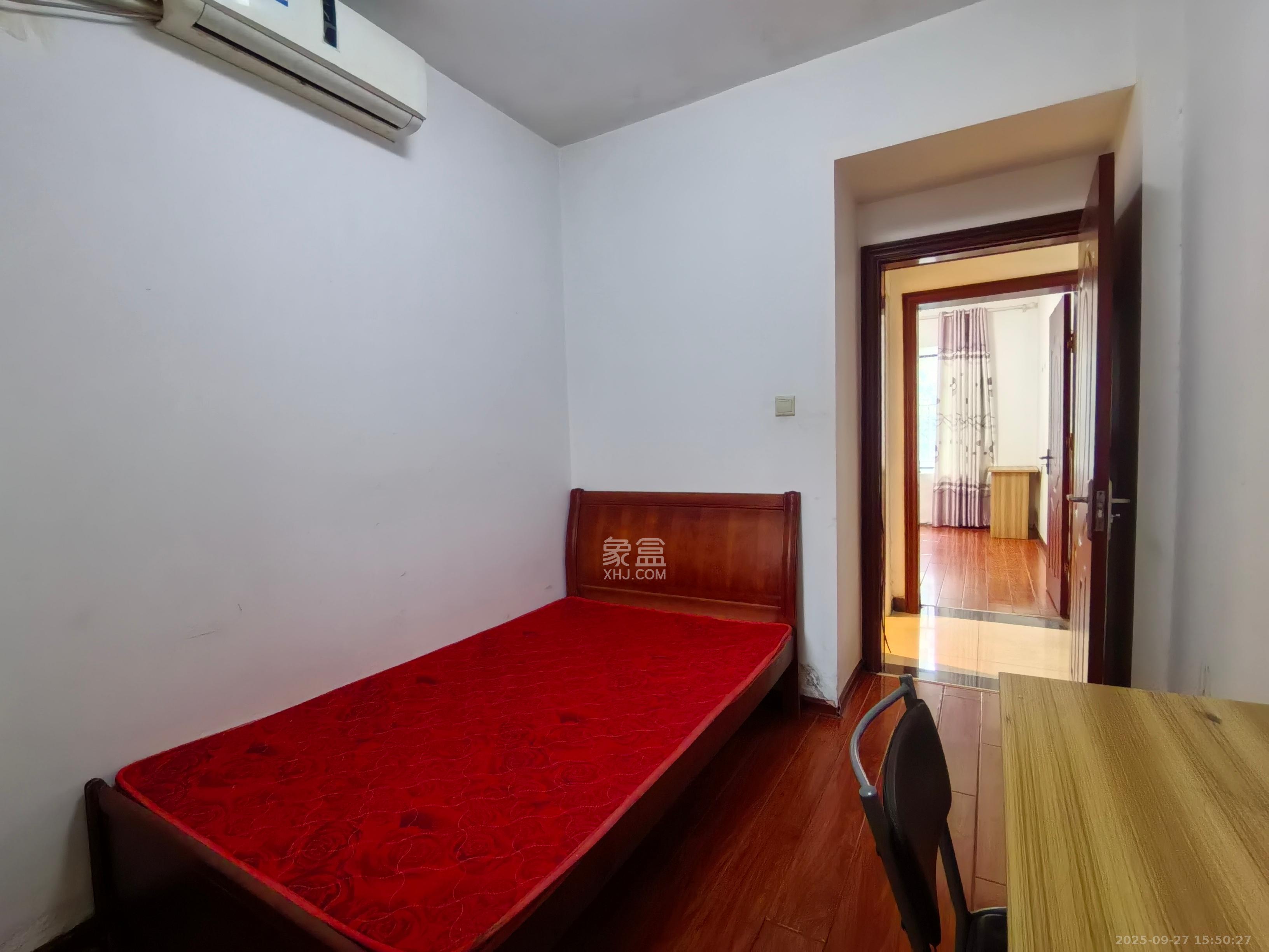 保利麓谷林语E区  3室2厅1卫    2300.0元/月室内图