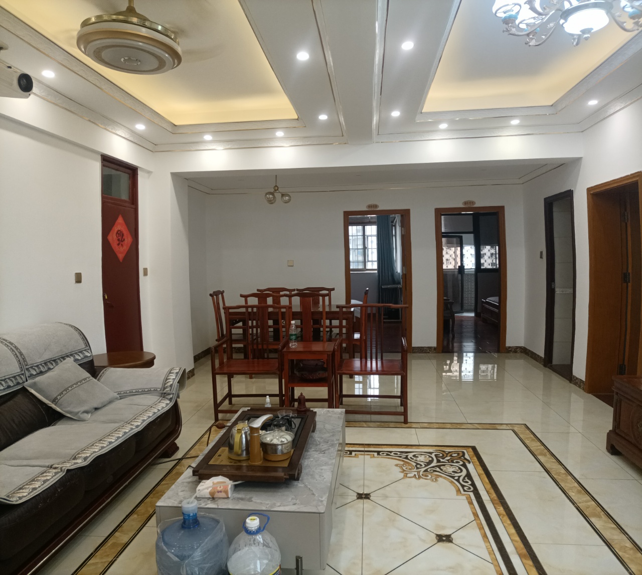 华洋公寓 3室2厅2卫 2600.0元/月 华洋公寓 3室2厅2卫 2600.0元/月室内图