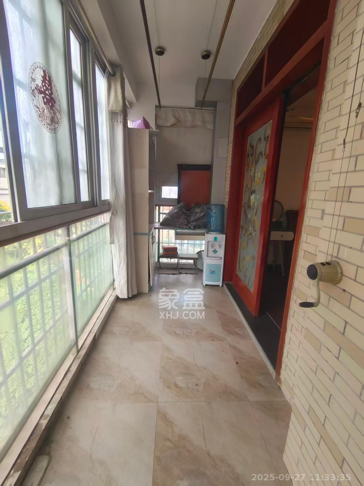 山水湾  2室2厅1卫   1500.00元/月室内图