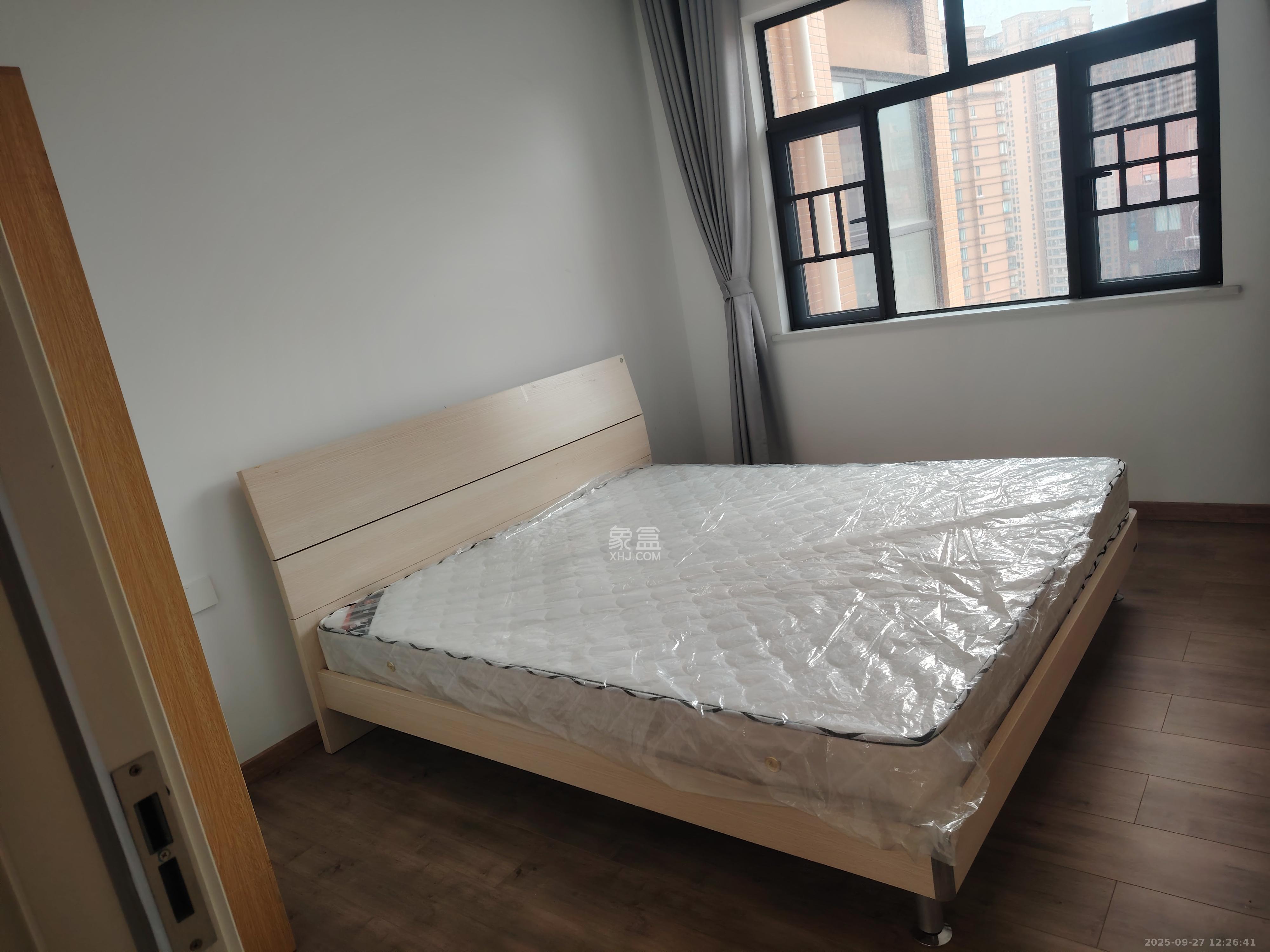 德润小区（丰升德润小区）  4室2厅2卫    3600.0元/月室内图
