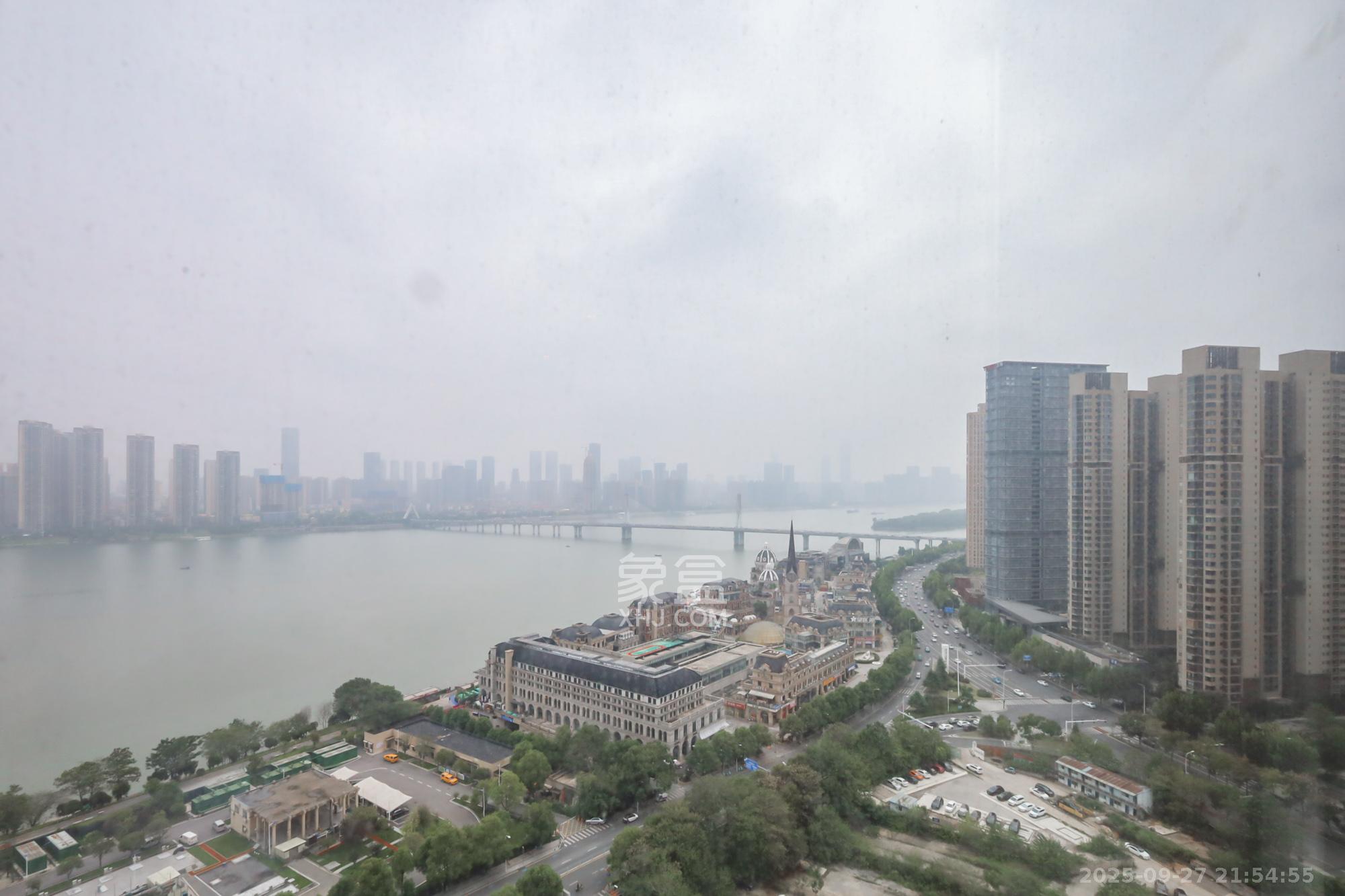 万科里金域国际  4室2厅2卫    332.0万 万科里金域国际  4室2厅2卫    332.0万其他