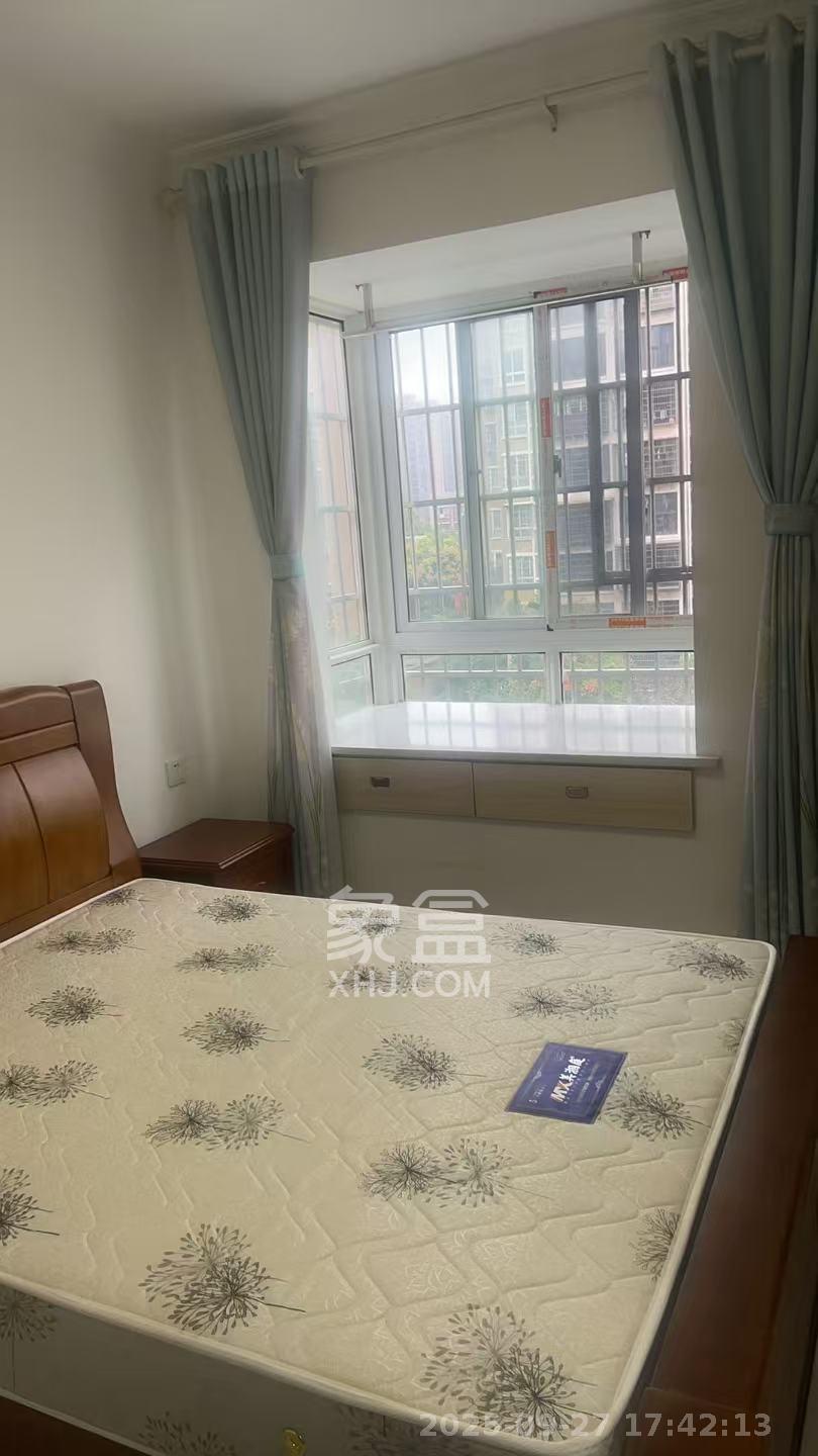 和馨园  1室1厅1卫    1100.0元/月室内图