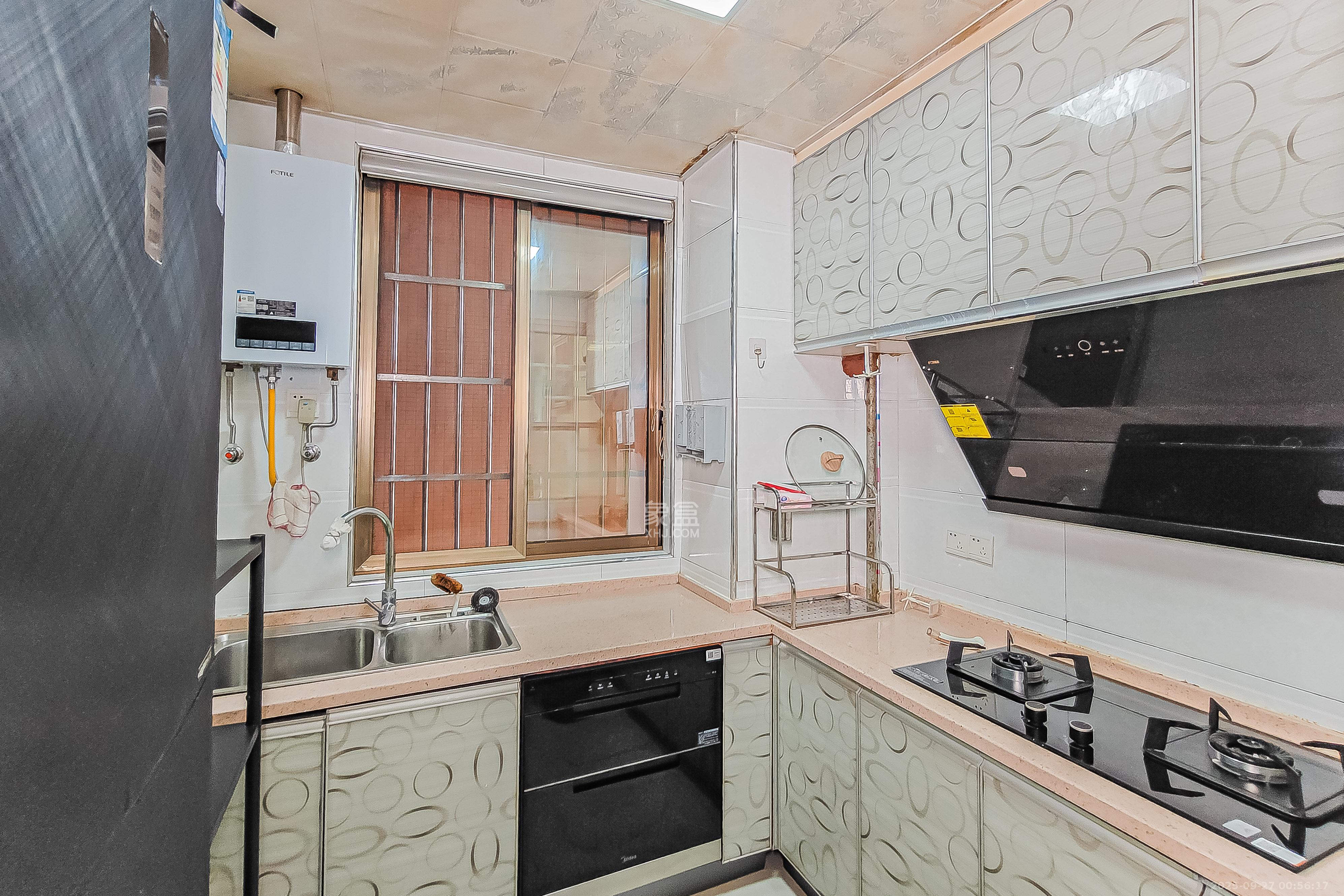 君悦紫园 2室2厅1卫 116.0万 君悦紫园 2室2厅1卫 116.0万厨房