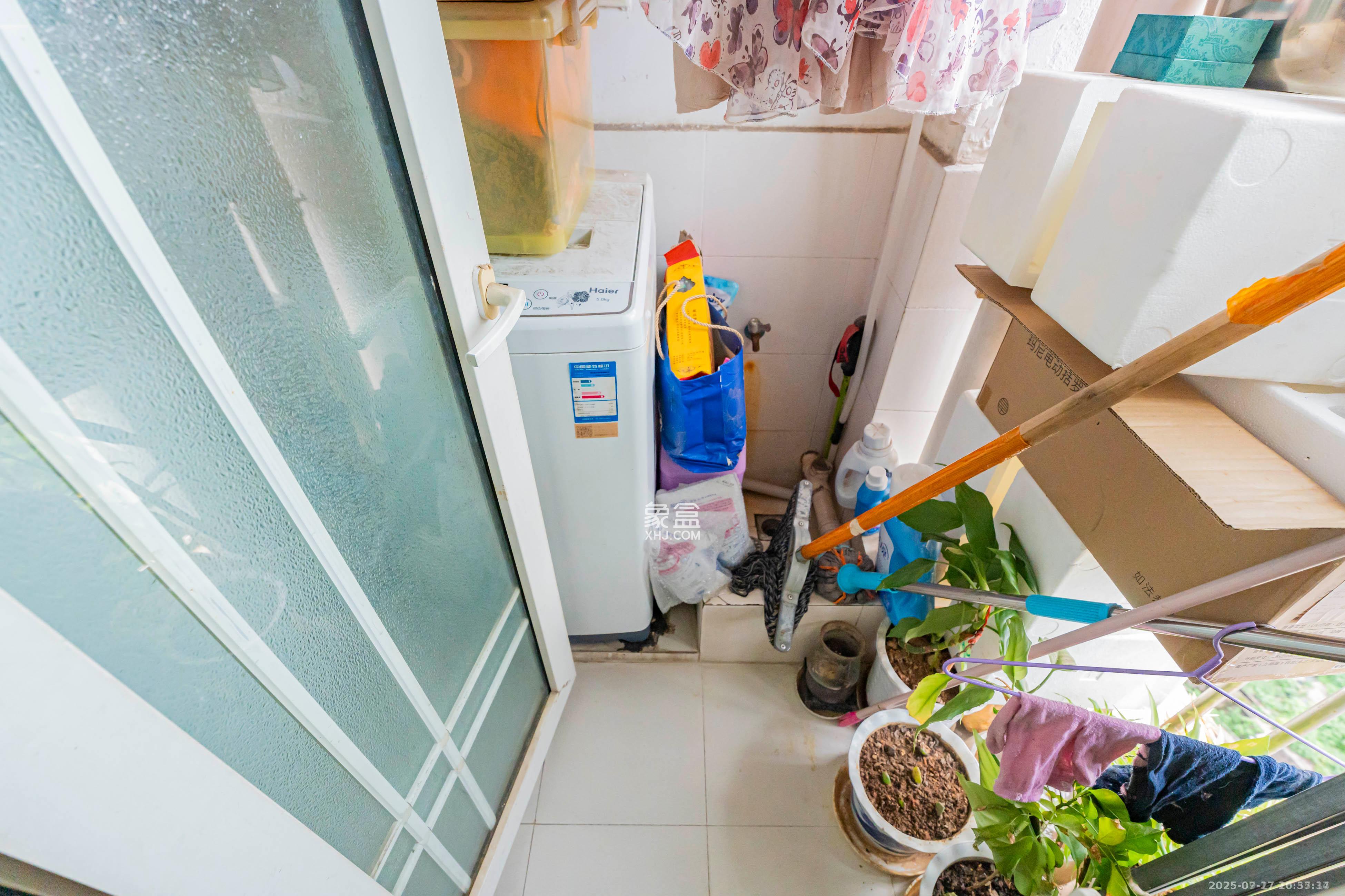 伍家岭生活广场 1室1厅1卫 1300.0元/月 伍家岭生活广场 1室1厅1卫 1300.0元/月室内图