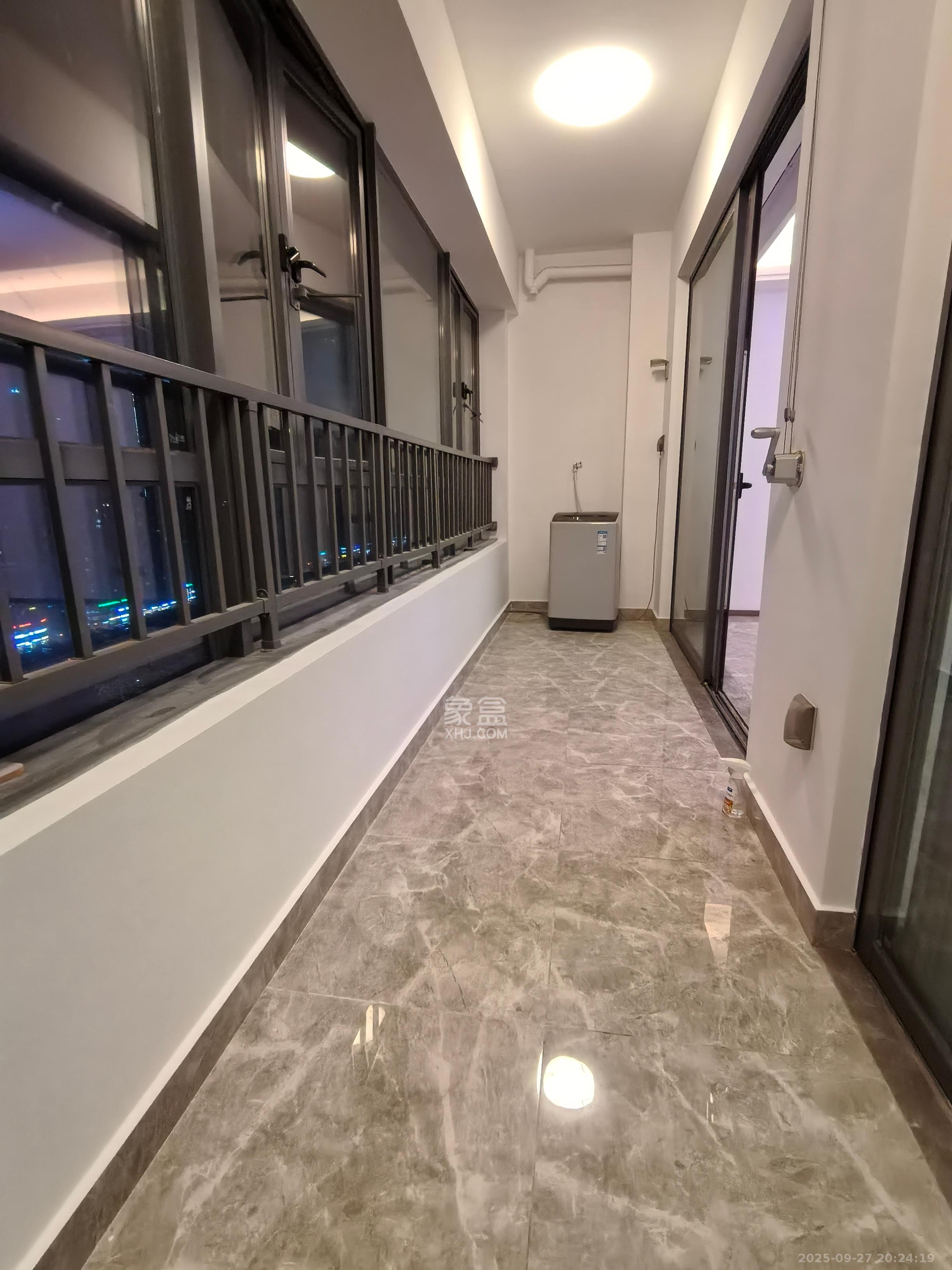 复地滨江金融中心 3室2厅2卫 3900.0元/月 复地滨江金融中心 3室2厅2卫 3900.0元/月室内图