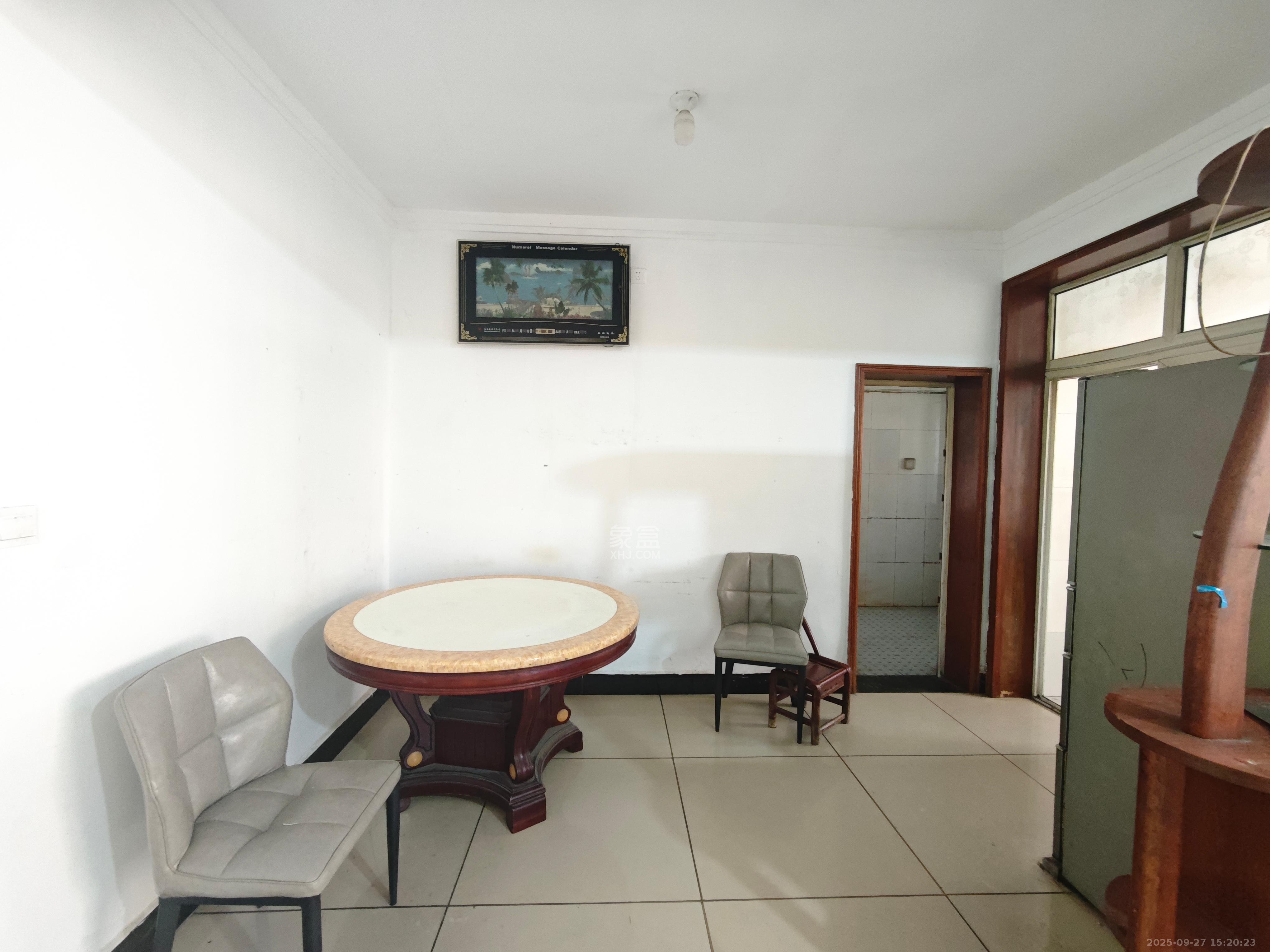 大桥三区  2室1厅1卫    1500.0元/月室内图