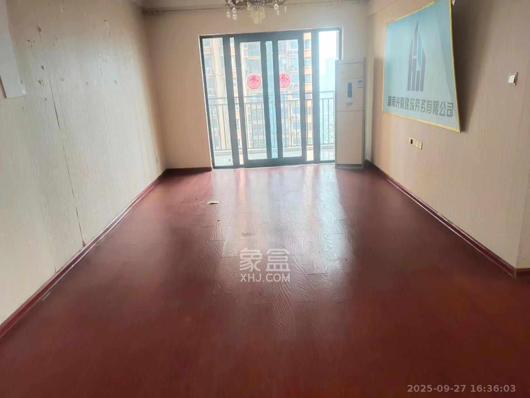 华城广场 2室1厅1卫 2700.0元/月 华城广场 2室1厅1卫 2700.0元/月室内图