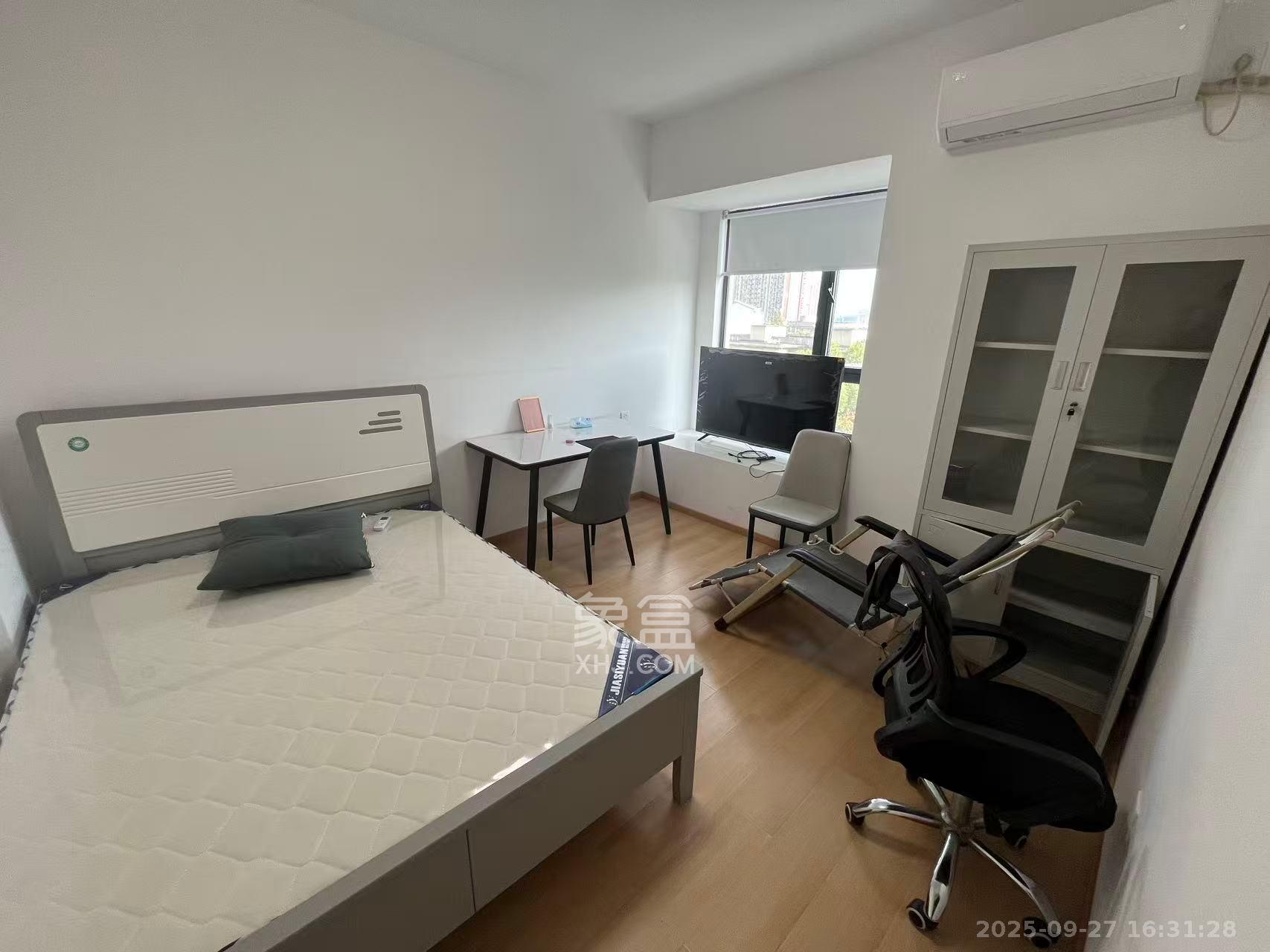 建发中央悦府  3室2厅1卫    3200.0元/月室内图