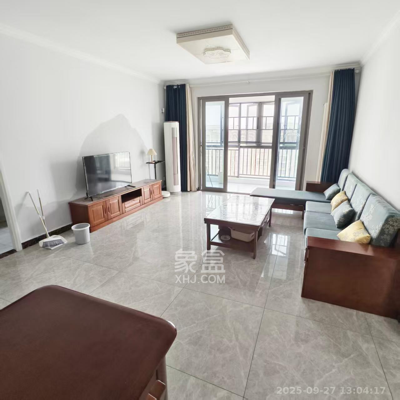 怡海星城 3室1厅2卫 2200.0元/月 怡海星城 3室1厅2卫 2200.0元/月室内图