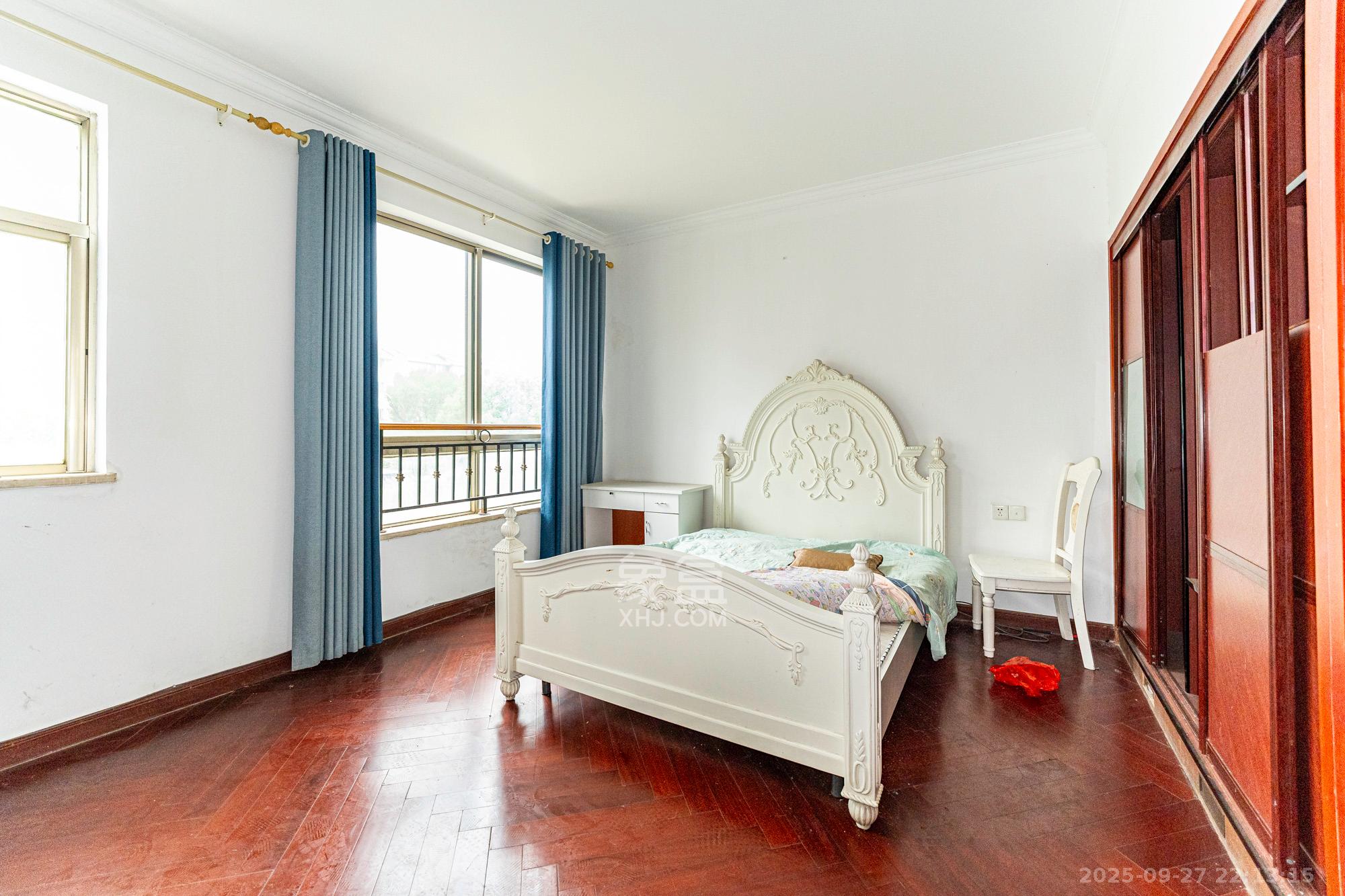 碧桂园威尼斯城 6室2厅5卫 240.0万 碧桂园威尼斯城 6室2厅5卫 240.0万卧室