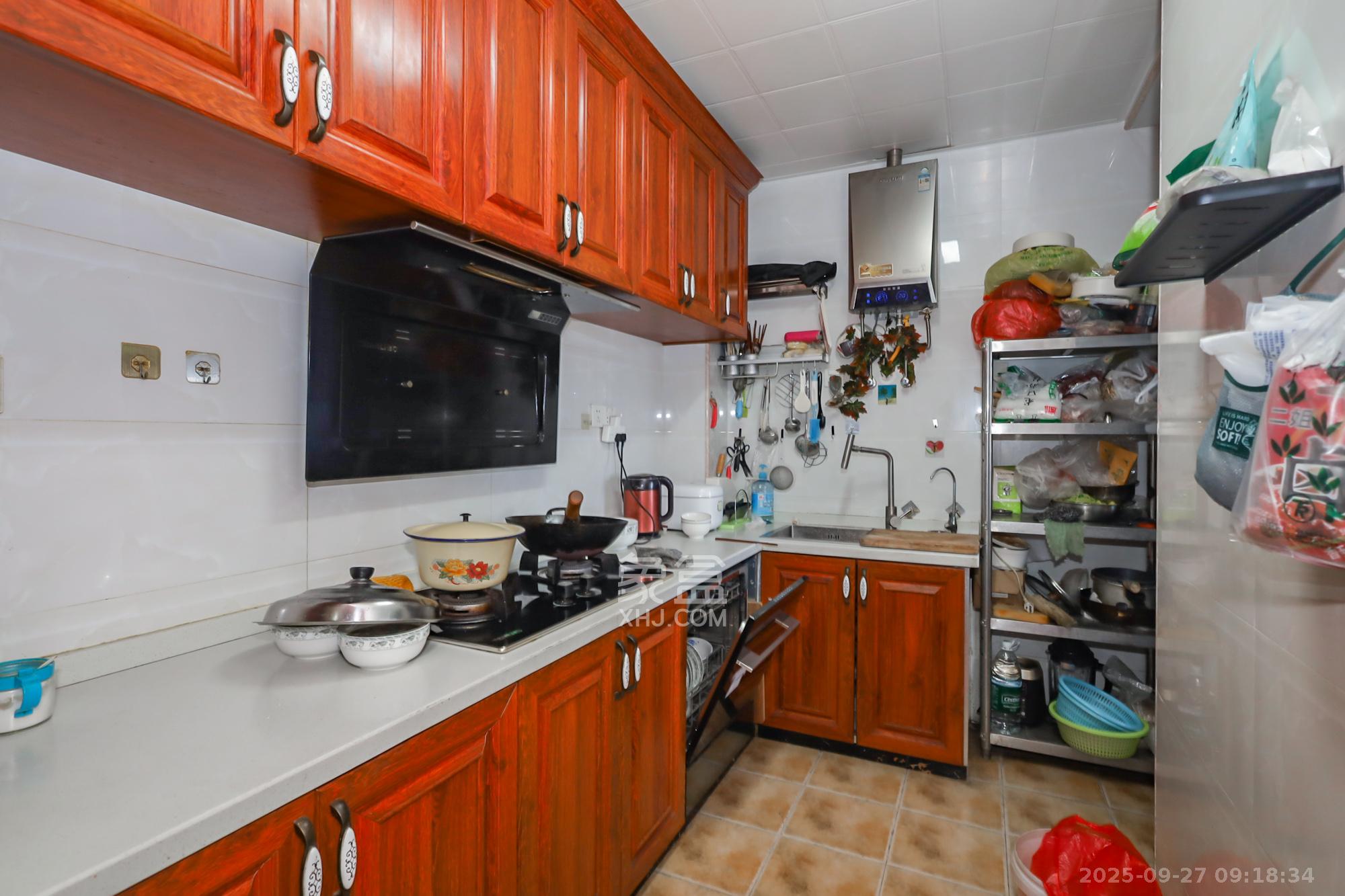 世茂外滩里(世茂铂翠湾三期) 3室2厅1卫 3980.0元/月 世茂外滩里(世茂铂翠湾三期) 3室2厅1卫 3980.0元/月室内图