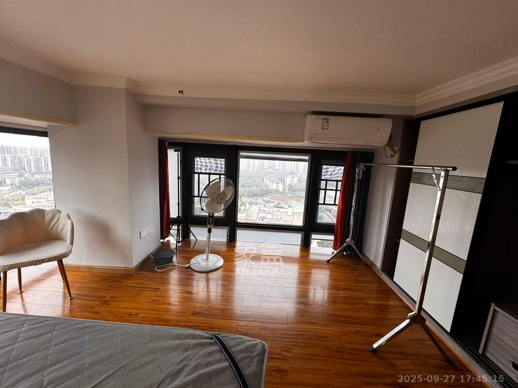 华润翡翠府 2室2厅2卫 2200.0元/月 华润翡翠府 2室2厅2卫 2200.0元/月室内图