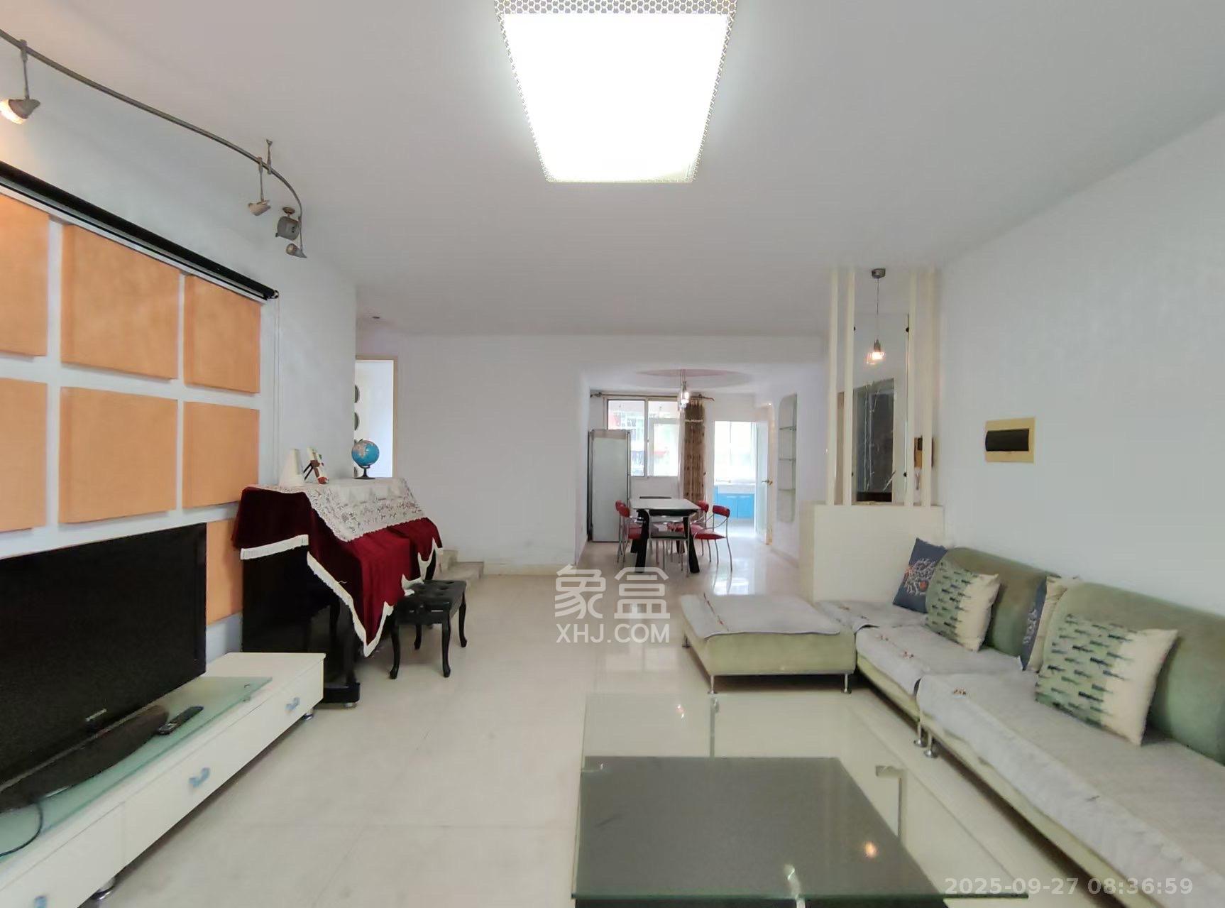 鸿铭中心 3室2厅2卫 3800.0元/月 鸿铭中心 3室2厅2卫 3800.0元/月室内图