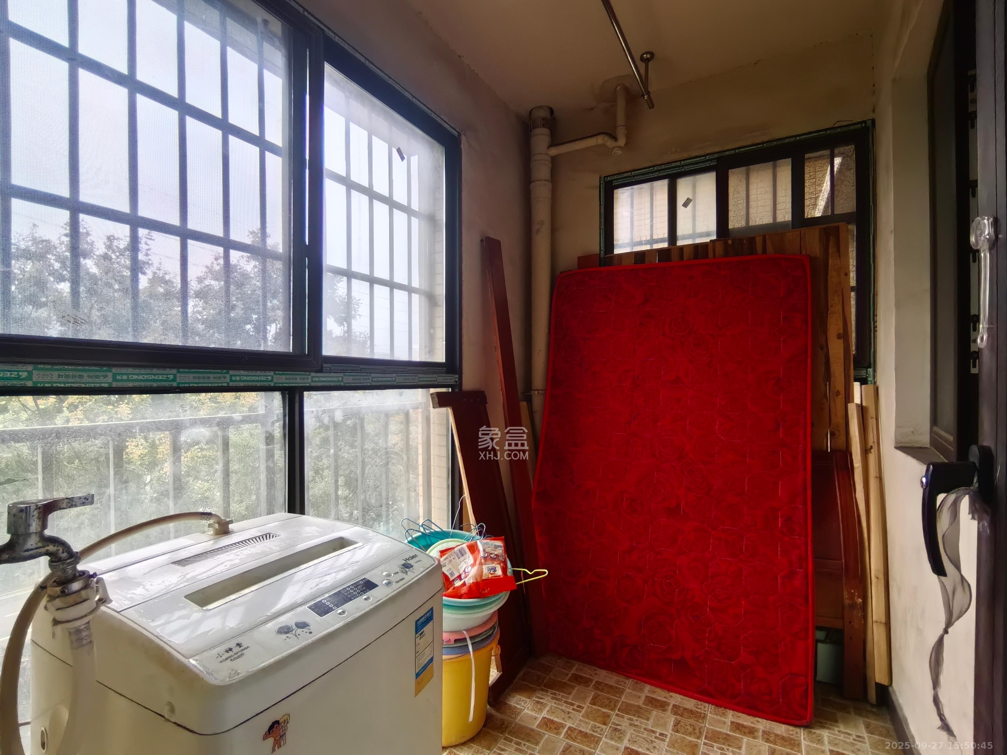 保利麓谷林语E区  3室2厅1卫    2300.0元/月室内图