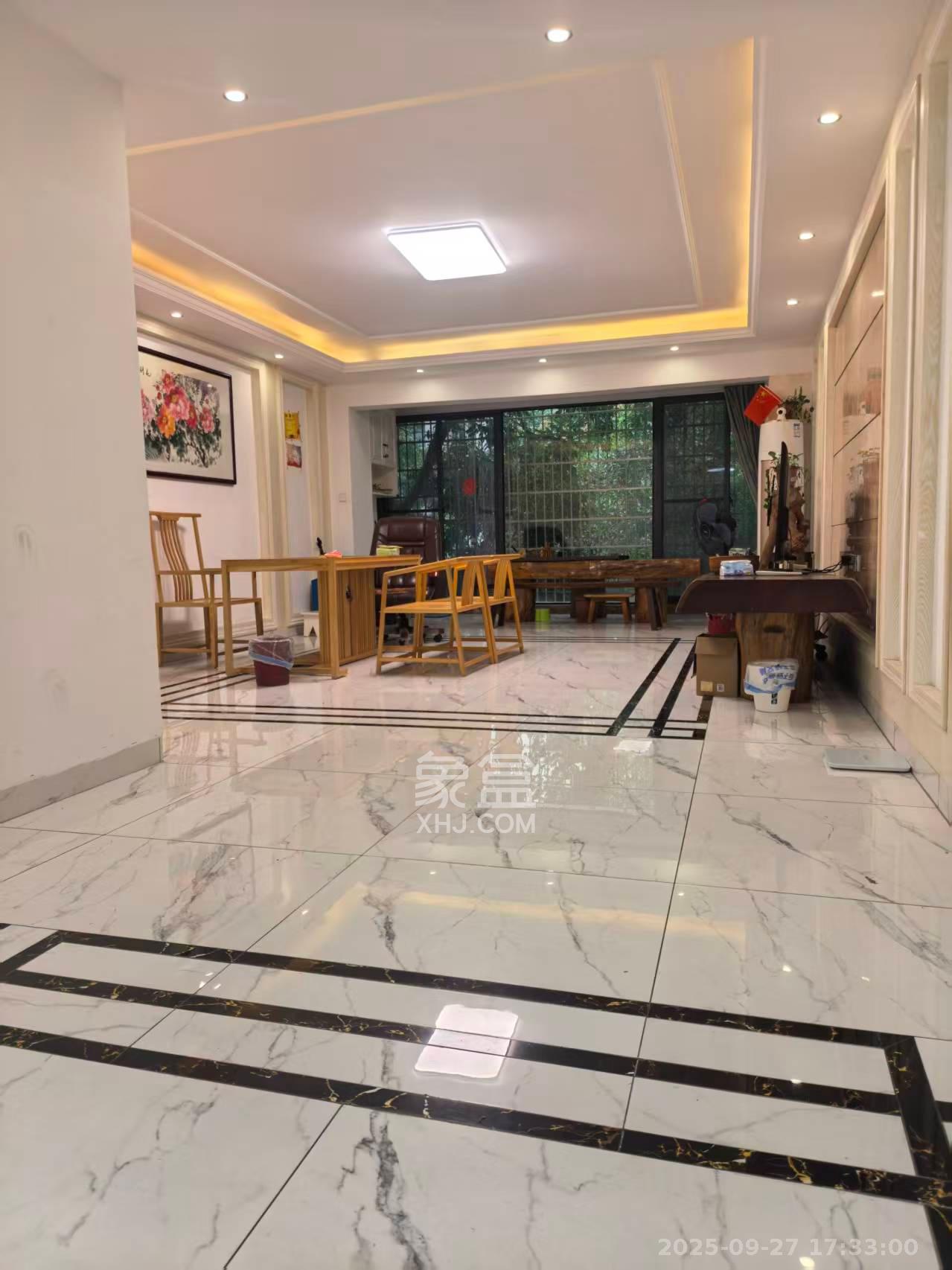 嘉宇盛世华章 4室2厅1卫 5000.0元/月 嘉宇盛世华章 4室2厅1卫 5000.0元/月室内图