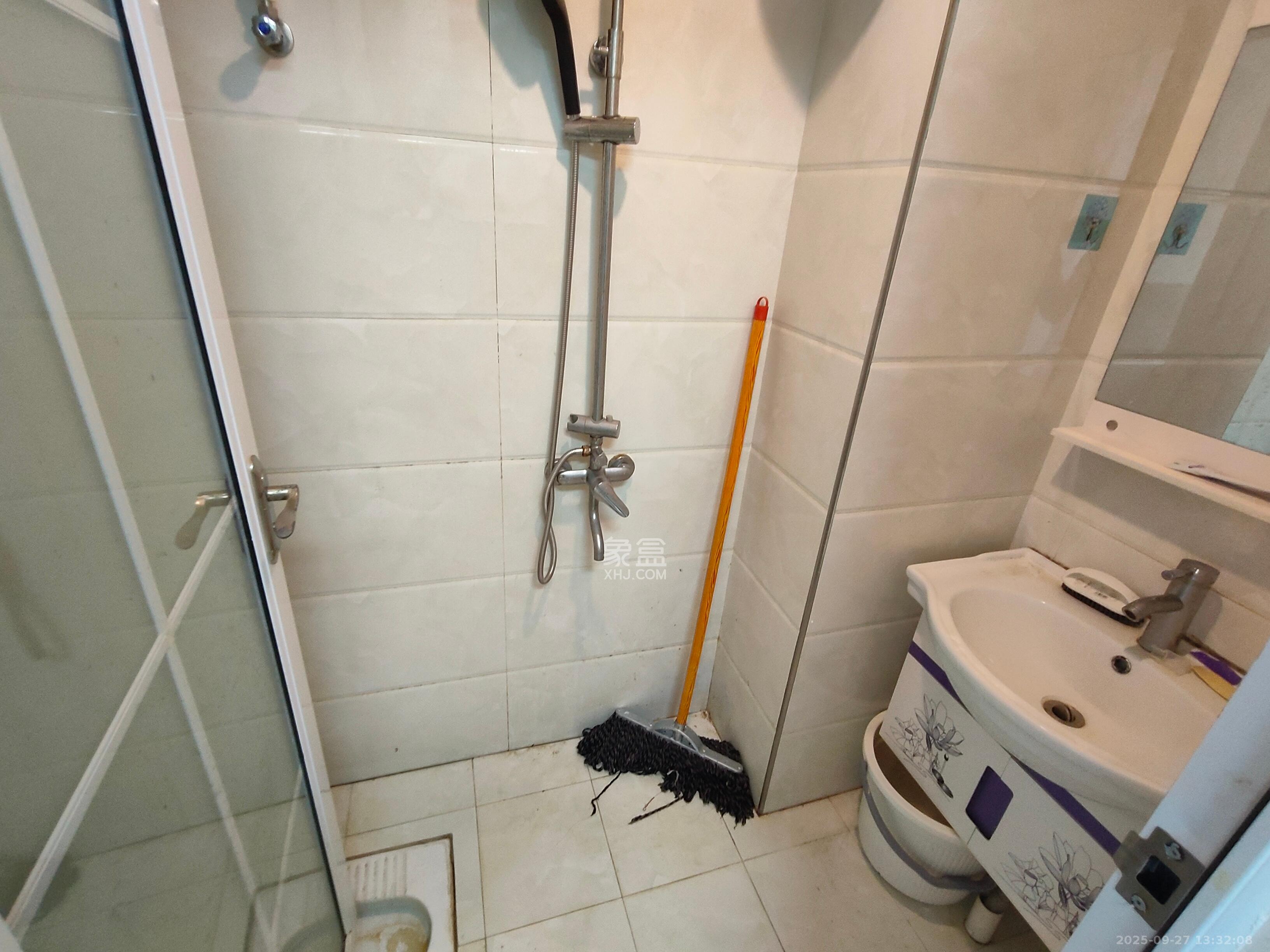 金科时代中心 1室1厅1卫 950.0元/月 金科时代中心 1室1厅1卫 950.0元/月室内图