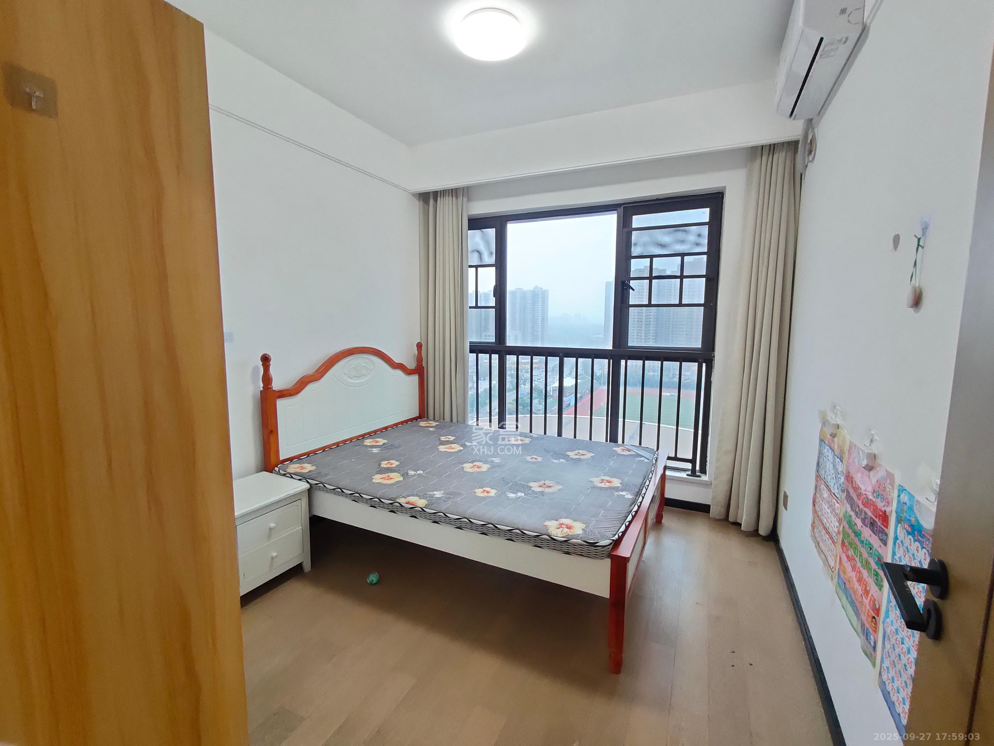 润和美郡(润和紫郡五期) 4室2厅2卫 2500.0元/月 润和美郡(润和紫郡五期) 4室2厅2卫 2500.0元/月室内图