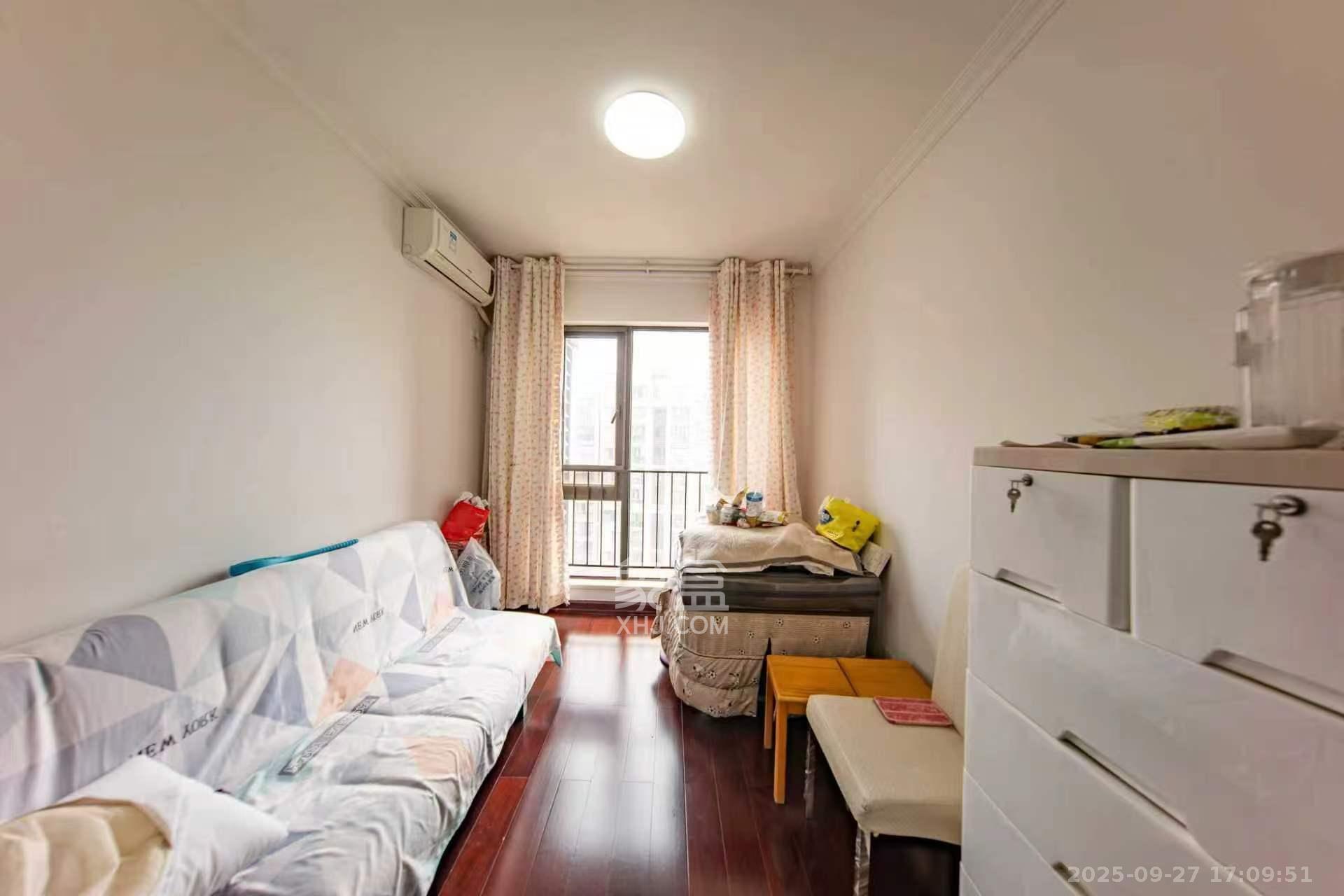 中海国际一期 4室2厅2卫 2500.0元/月 中海国际一期 4室2厅2卫 2500.0元/月室内图