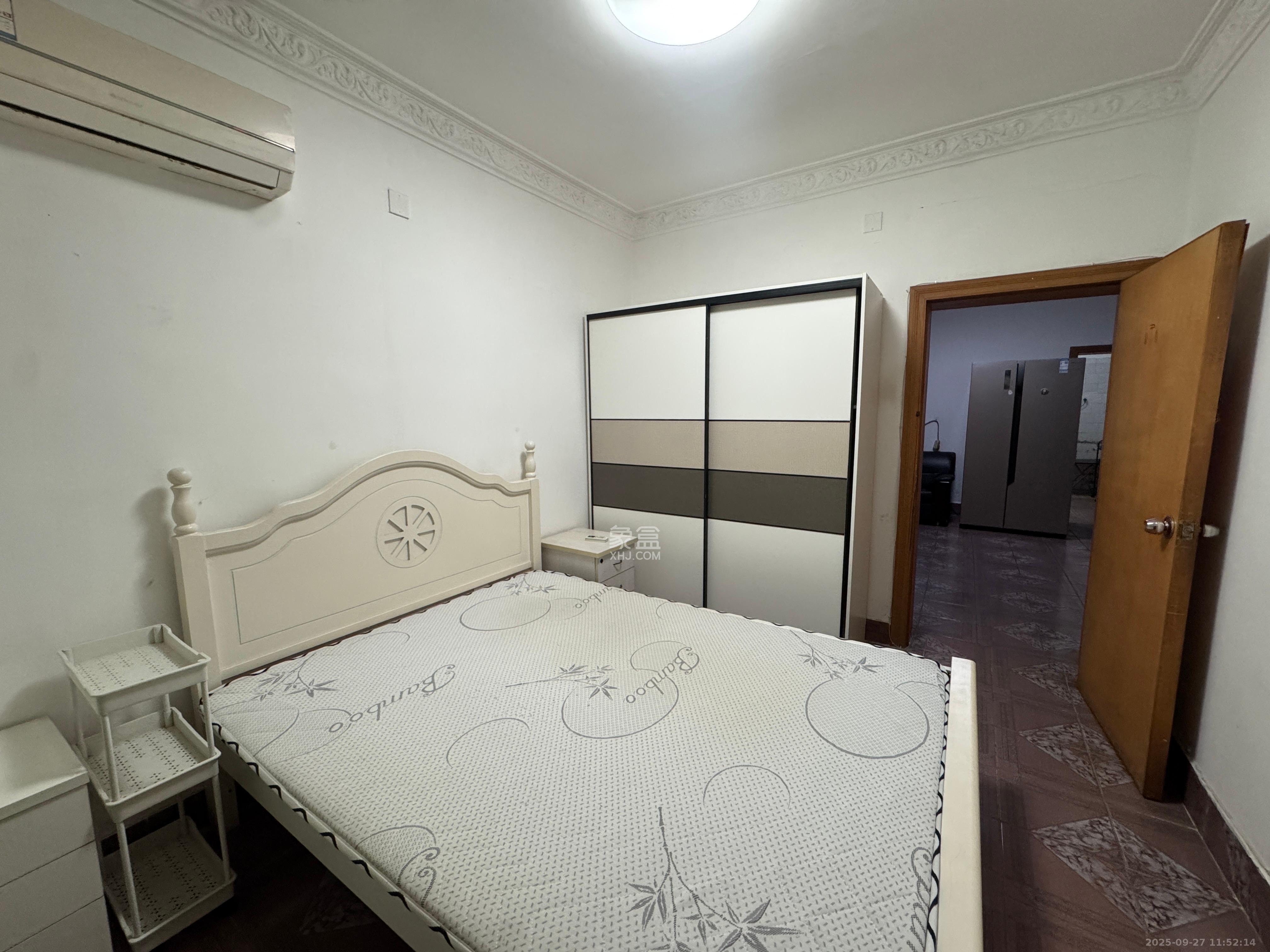 荣悦台 3室2厅2卫 3700.0元/月 荣悦台 3室2厅2卫 3700.0元/月室内图