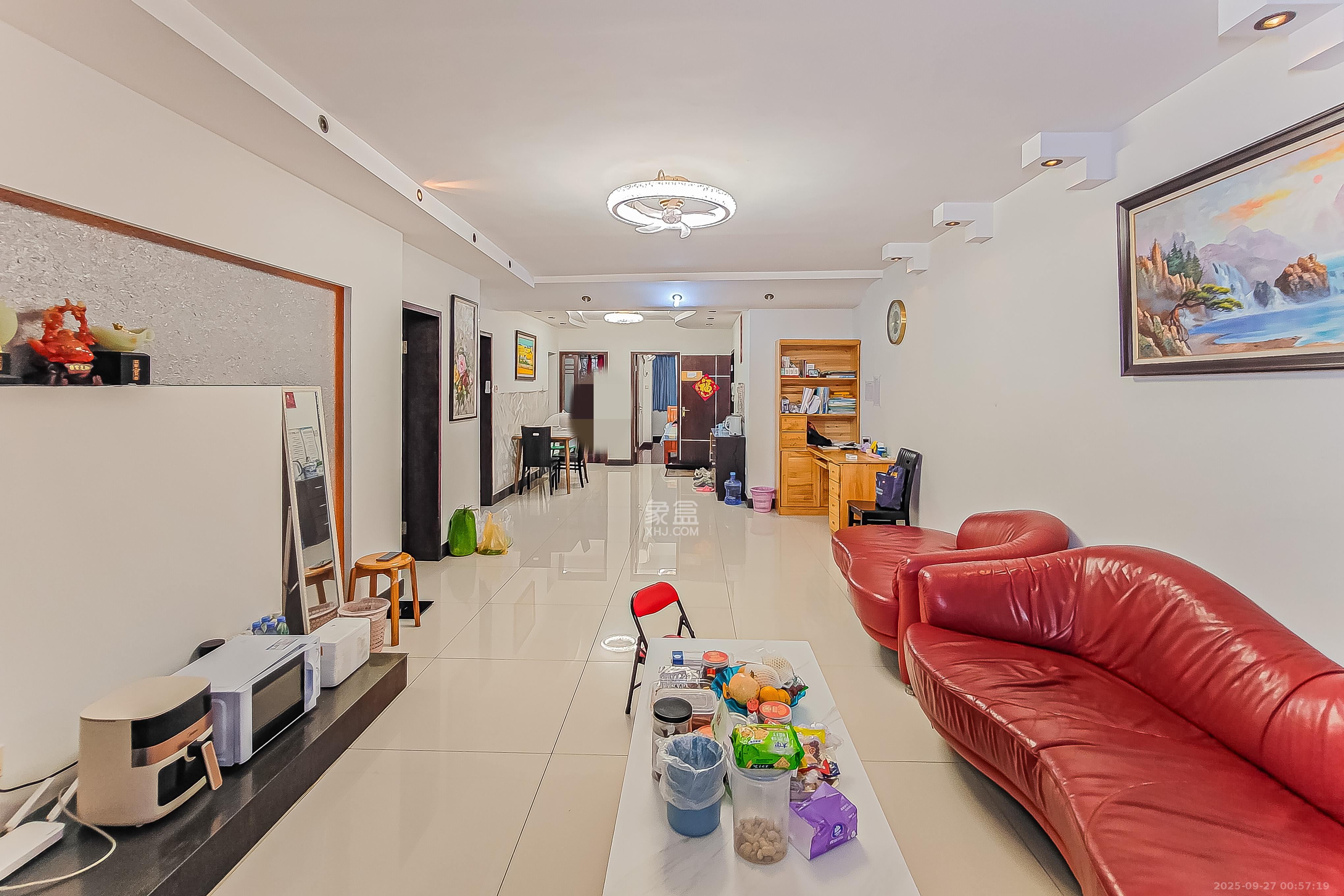 学院新村 3室2厅2卫 142.0万 学院新村 3室2厅2卫 142.0万客厅