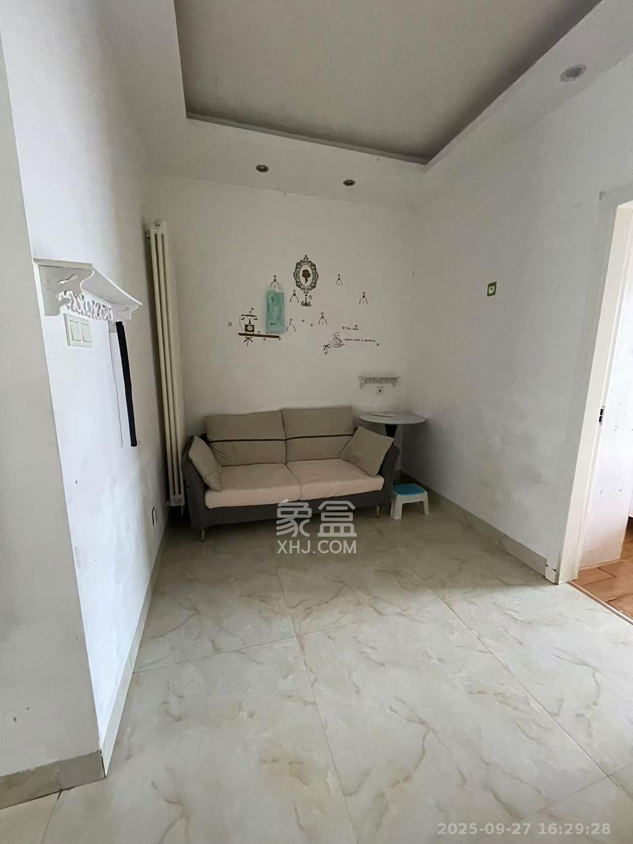 怡海星城 2室1厅1卫 1100.0元/月 怡海星城 2室1厅1卫 1100.0元/月室内图