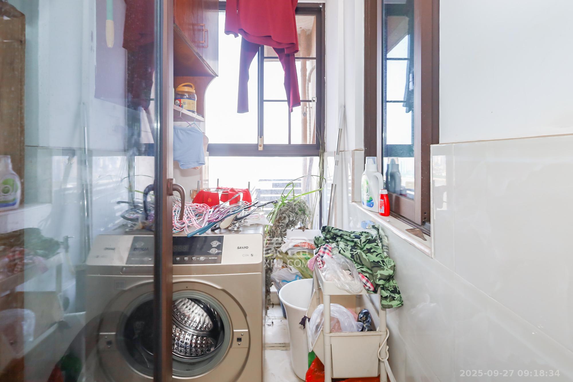 世茂外滩里（世茂铂翠湾三期）  3室2厅1卫    3980.0元/月室内图