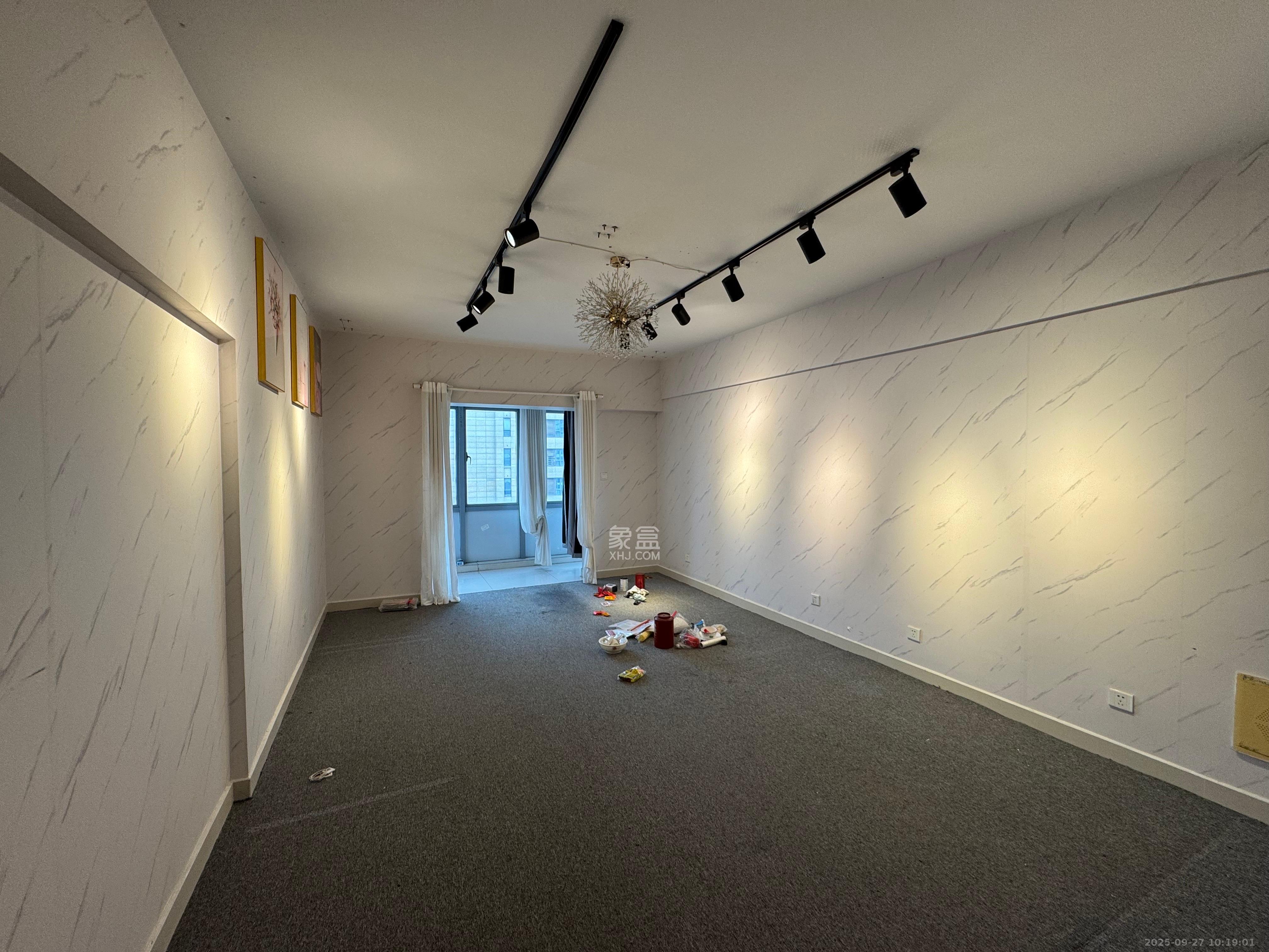 保利国际广场 1室1厅1卫 1800.0元/月 保利国际广场 1室1厅1卫 1800.0元/月室内图