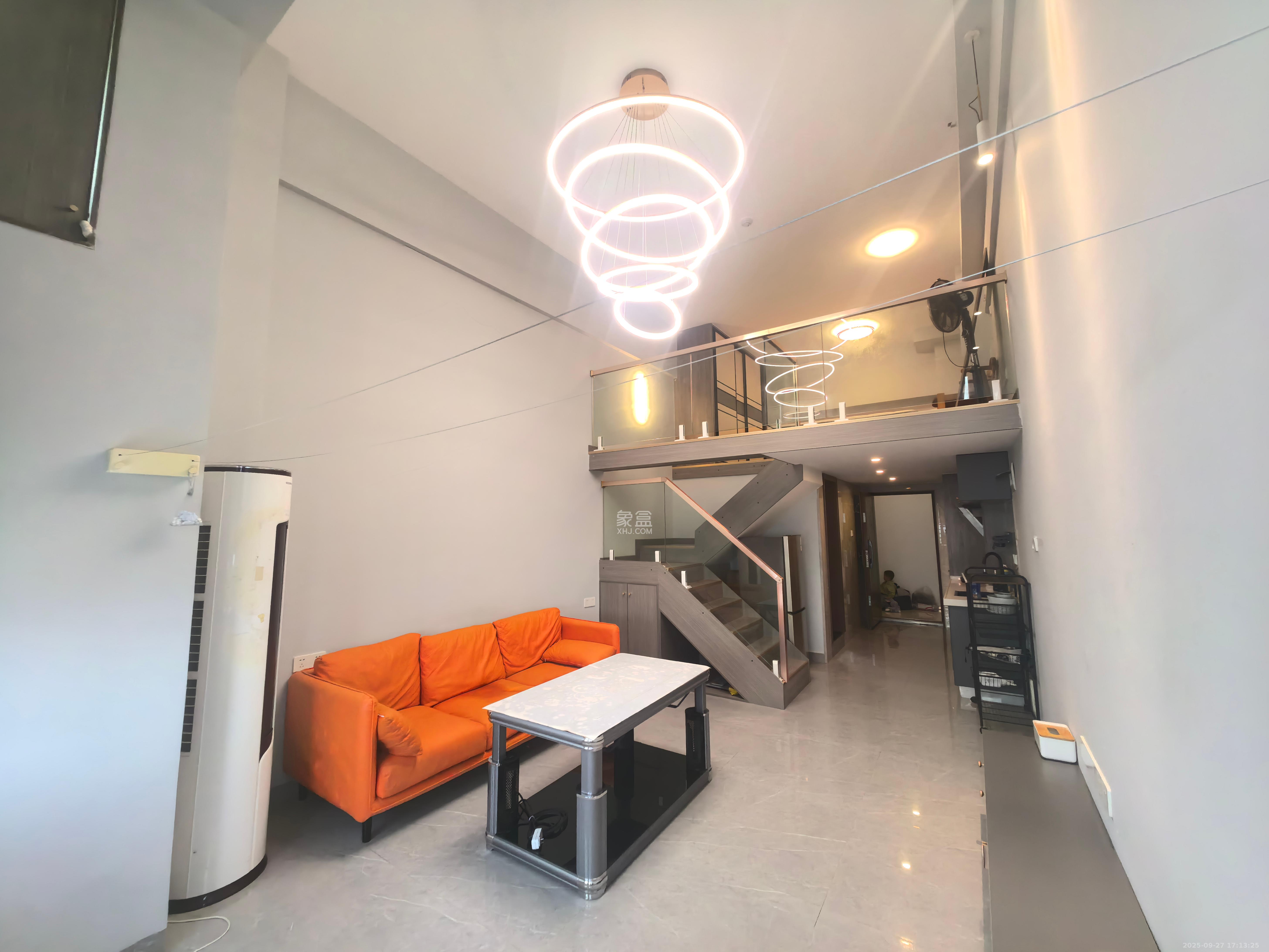 华润置地广场二期 1室1厅1卫 1650.0元/月 华润置地广场二期 1室1厅1卫 1650.0元/月室内图