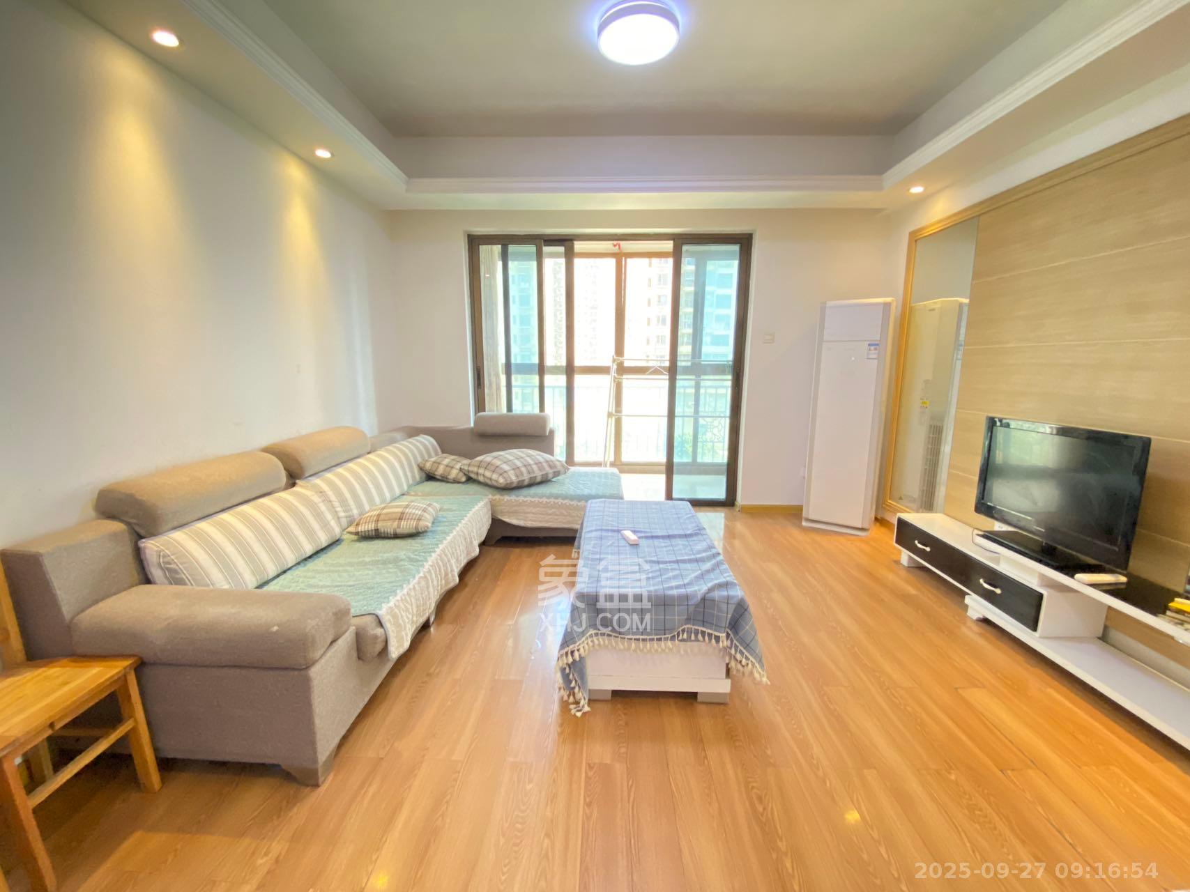 江山帝景哈佛  3室2厅1卫    1900.0元/月 江山帝景哈佛  3室2厅1卫    1900.0元/月