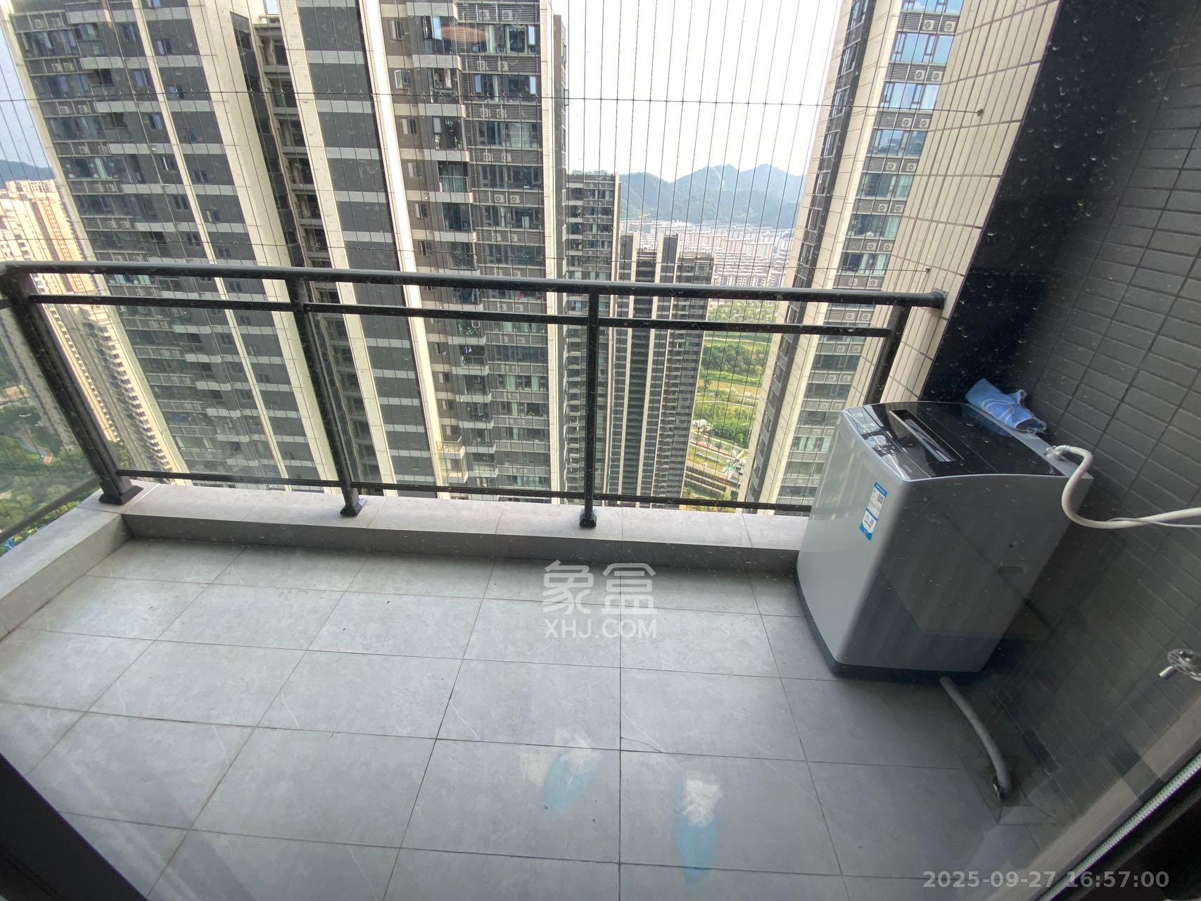 时代梅溪领峰  3室1厅2卫    3500.0元/月室内图