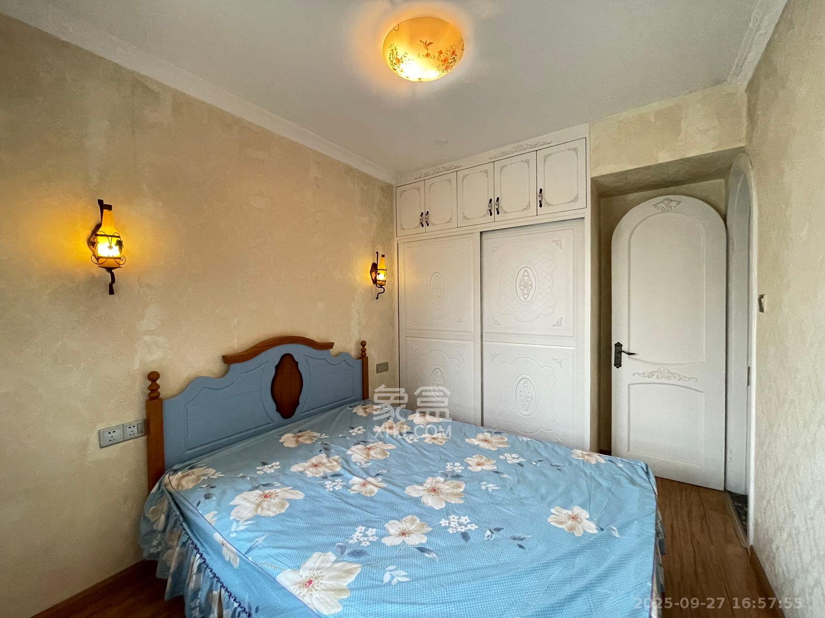 阿普阿布 2室1厅1卫 2700.0元/月 阿普阿布 2室1厅1卫 2700.0元/月室内图