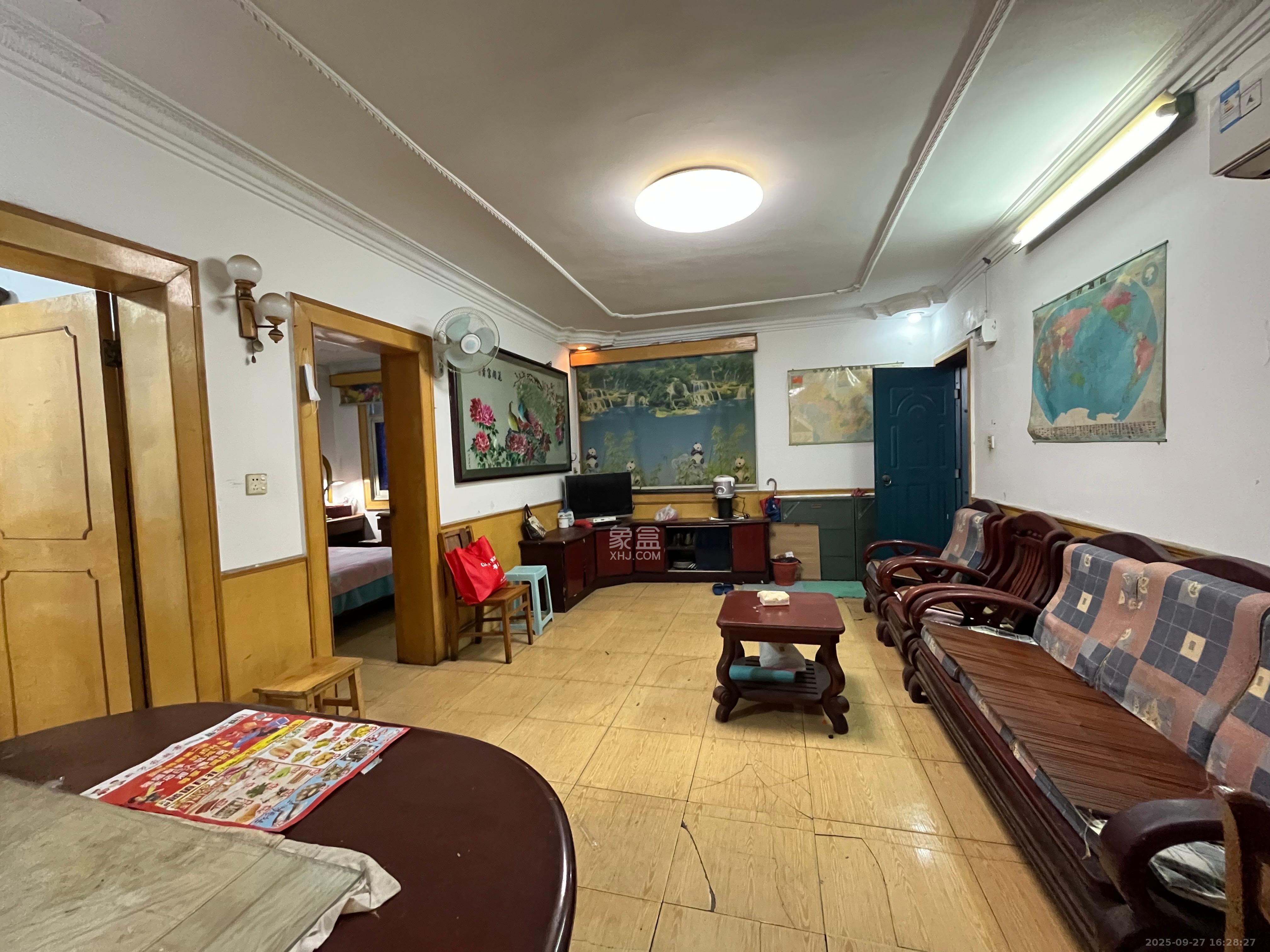 书苑花园(书院花园) 2室2厅1卫 1300.0元/月 书苑花园(书院花园) 2室2厅1卫 1300.0元/月室内图