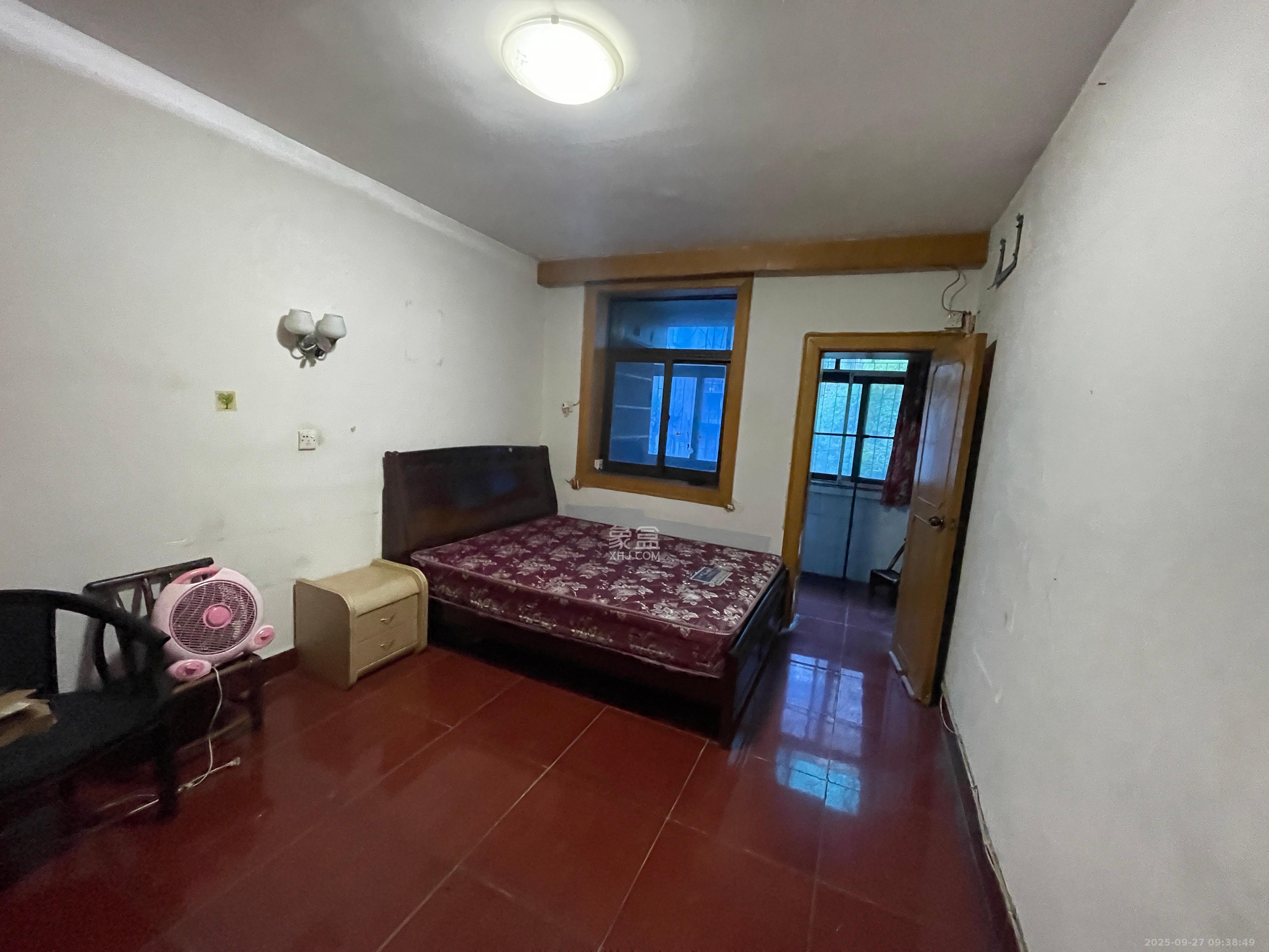 赤岗小区(一二三片)  2室1厅1卫    1500.0元/月 赤岗小区(一二三片)  2室1厅1卫    1500.0元/月