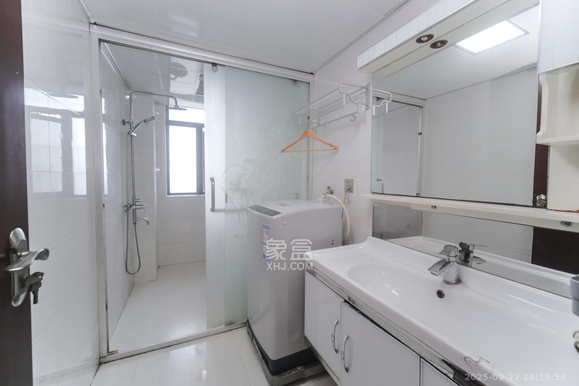 好望谷  3室2厅2卫    80.0万卫生间