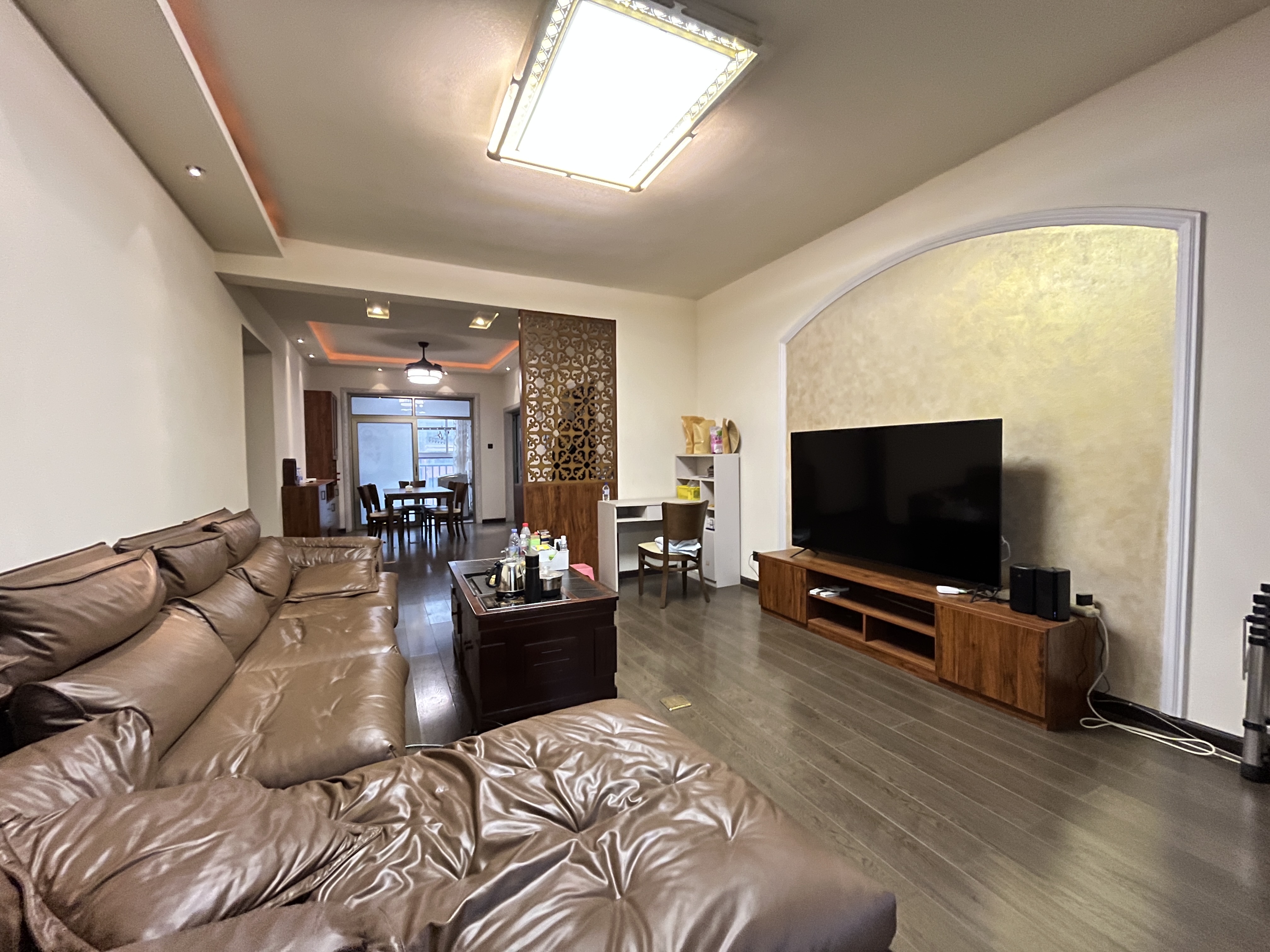 颐景园 3室2厅2卫 1700.0元/月 颐景园 3室2厅2卫 1700.0元/月户型图