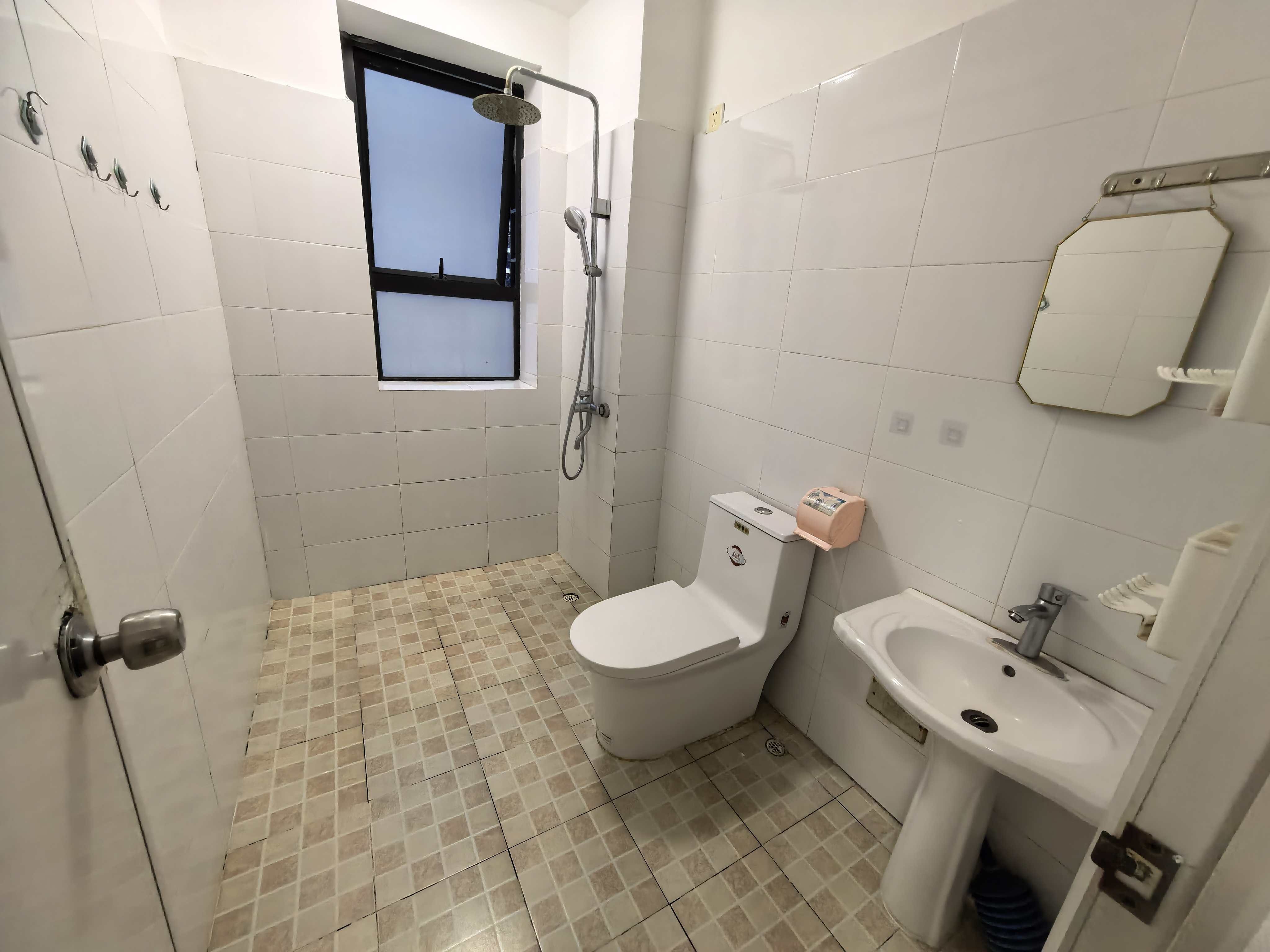 盛达景都三期 3室2厅2卫 2500.0元/月 盛达景都三期 3室2厅2卫 2500.0元/月室内图