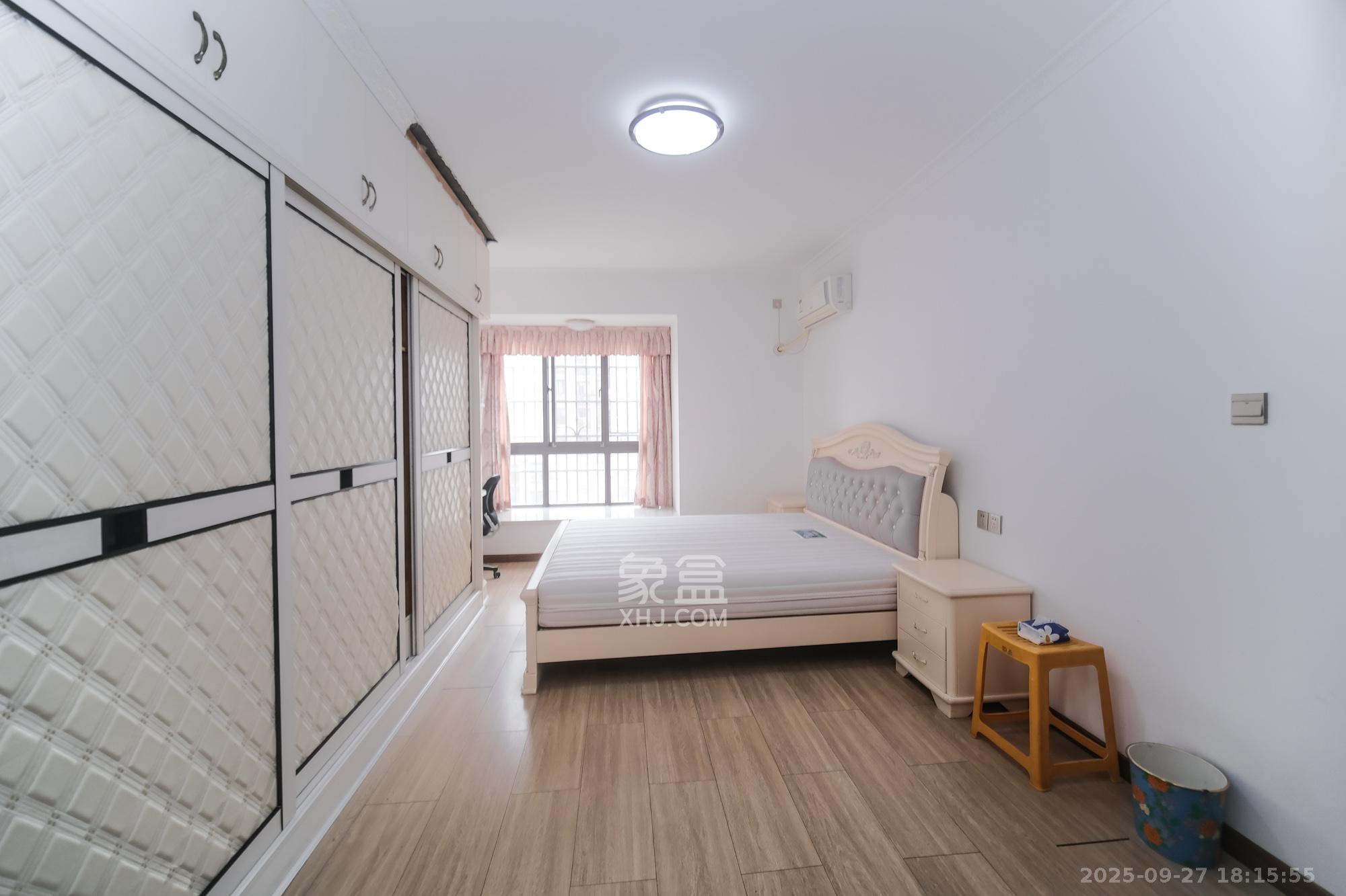 好望谷 3室2厅2卫 80.0万 好望谷 3室2厅2卫 80.0万卧室