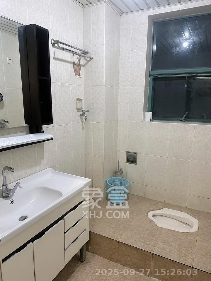 亚华香舍花都 3室2厅2卫 3800.0元/月 亚华香舍花都 3室2厅2卫 3800.0元/月室内图