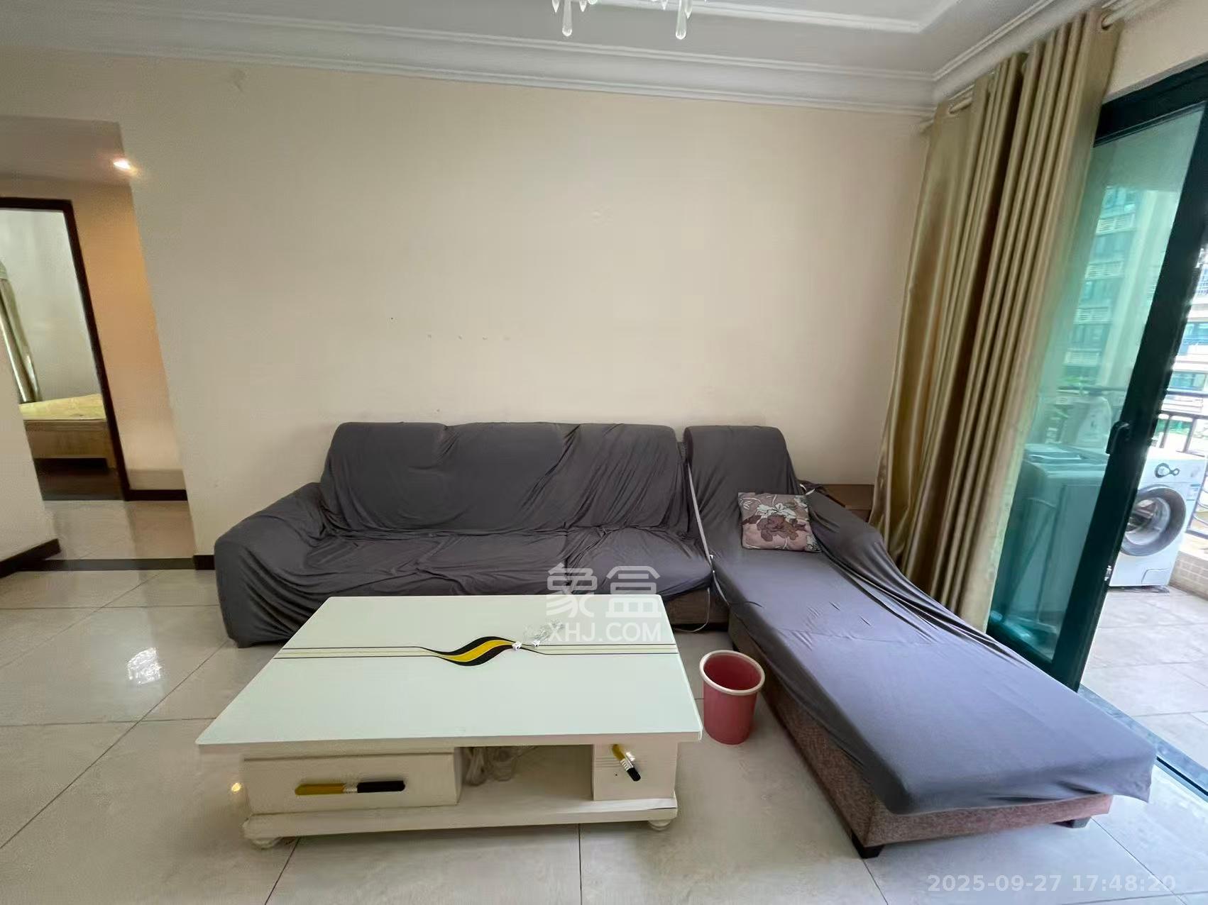 恒大雅苑 3室2厅2卫 2400.0元/月 恒大雅苑 3室2厅2卫 2400.0元/月室内图