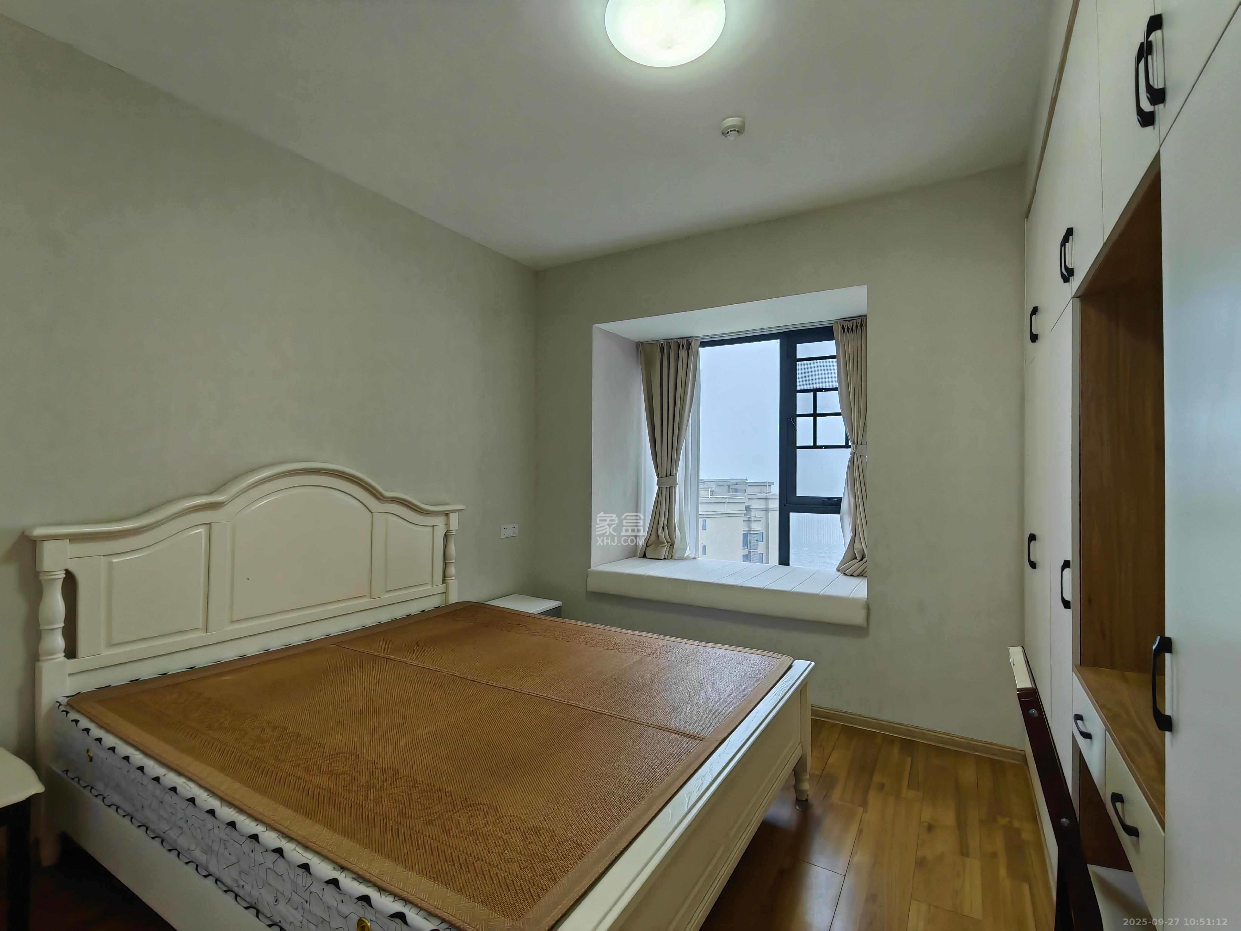 中建梅溪湖中心  3室2厅2卫    3400.0元/月室内图