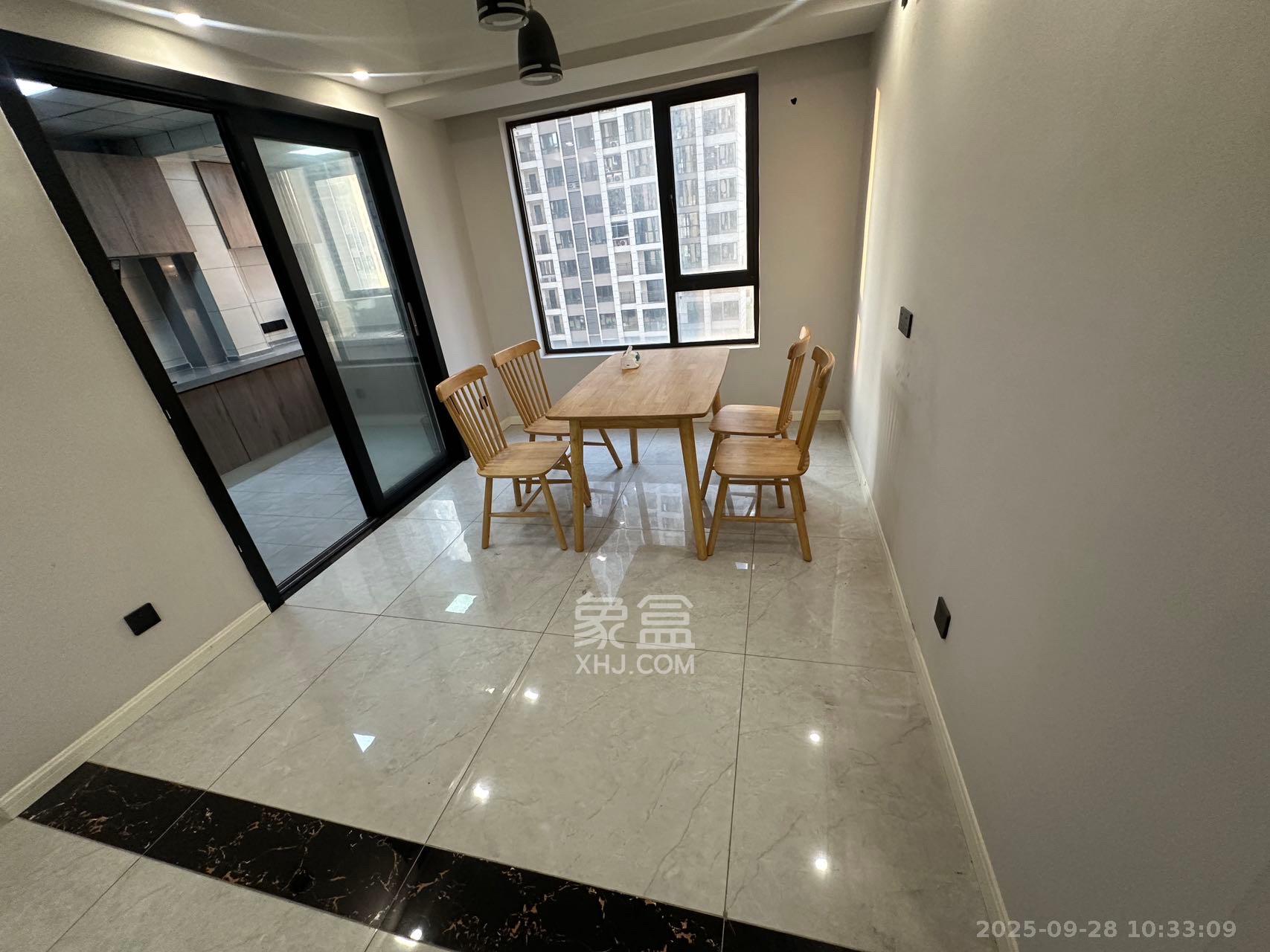 合能枫丹丽舍（柏悦名苑)  3室2厅2卫   2800.00元/月室内图