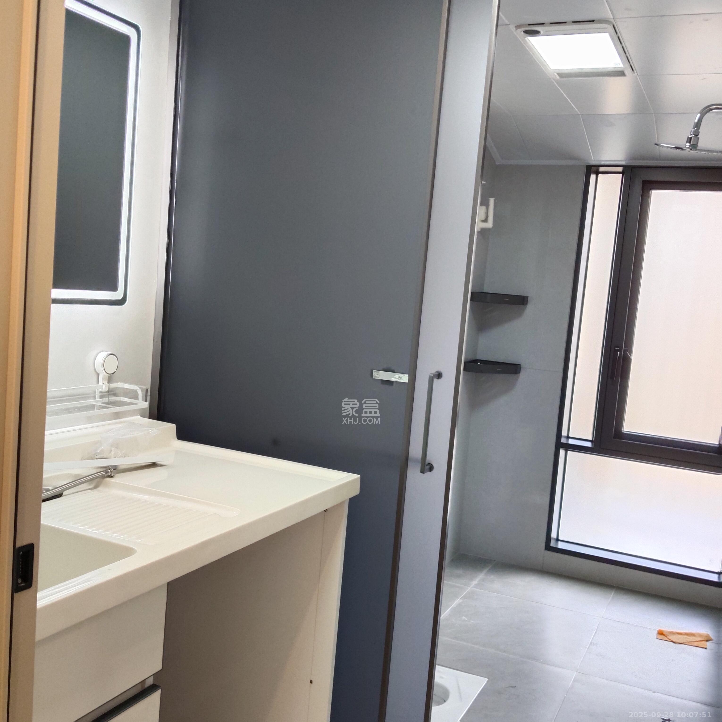 和润园三期 3室2厅2卫 3200.0元/月 和润园三期 3室2厅2卫 3200.0元/月室内图