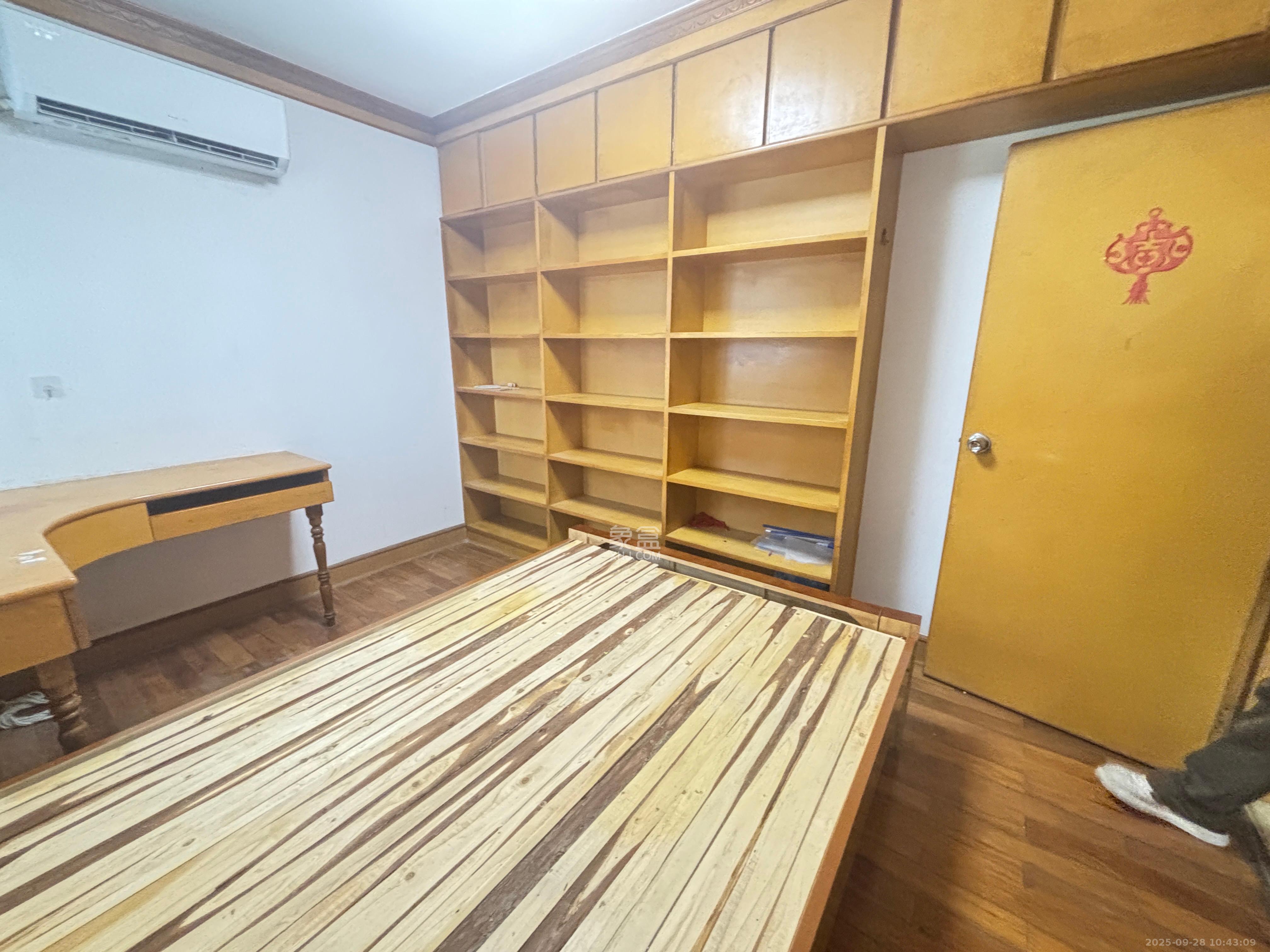 中建五局信和苑三区  3室1厅1卫   1600.00元/月室内图
