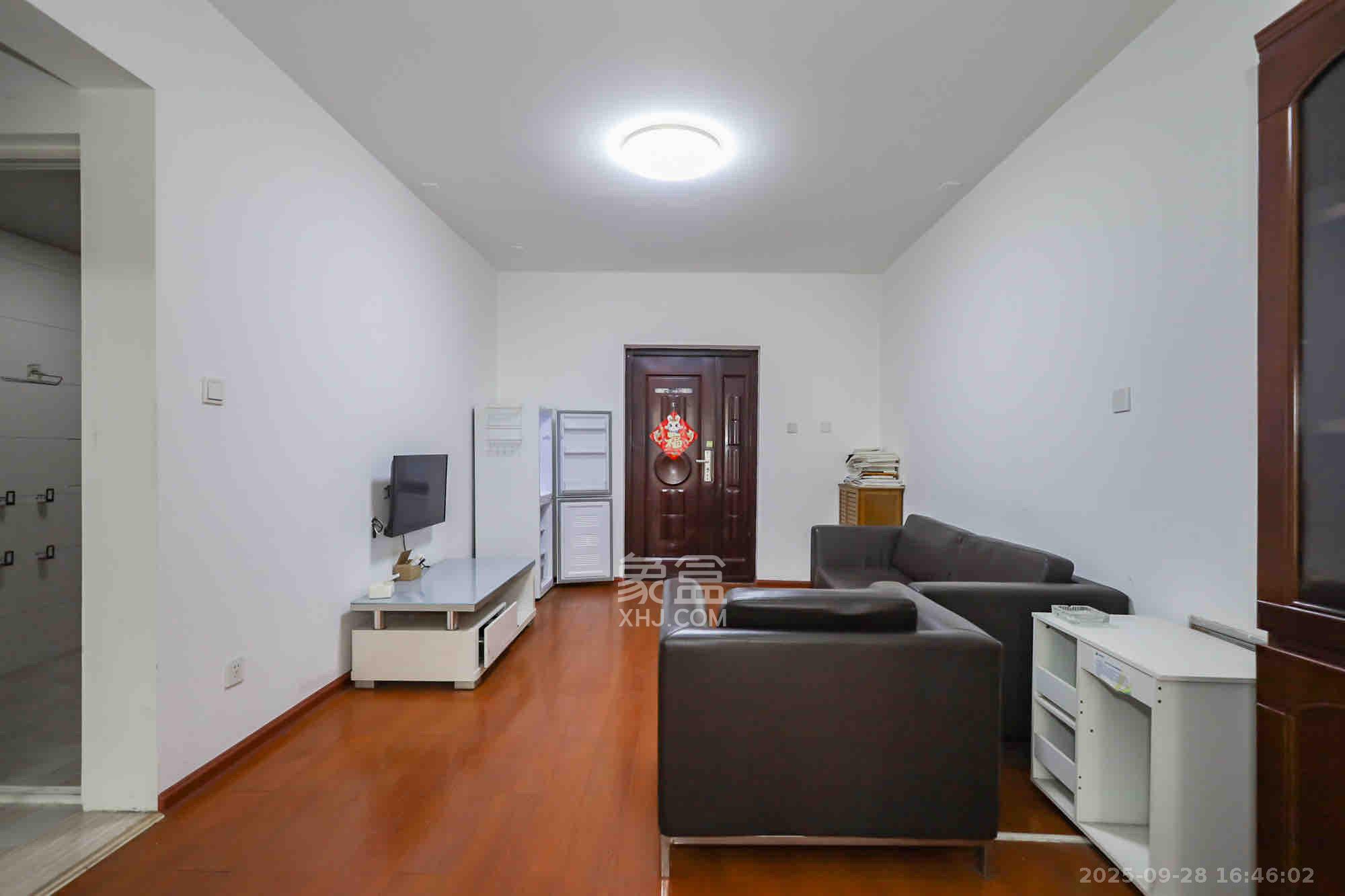 绿地中央广场 1室1厅1卫 2100.0元/月 绿地中央广场 1室1厅1卫 2100.0元/月室内图