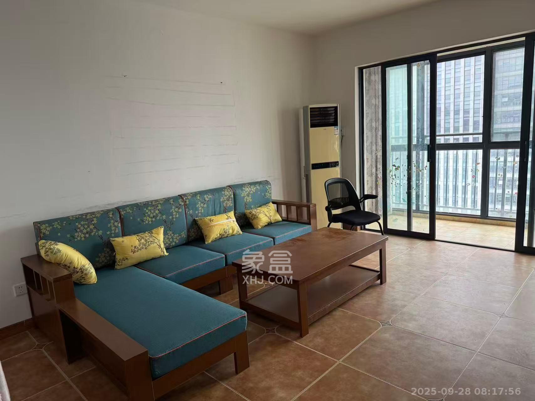 通泰梅岭苑 2室2厅1卫 2600.0元/月 通泰梅岭苑 2室2厅1卫 2600.0元/月室内图