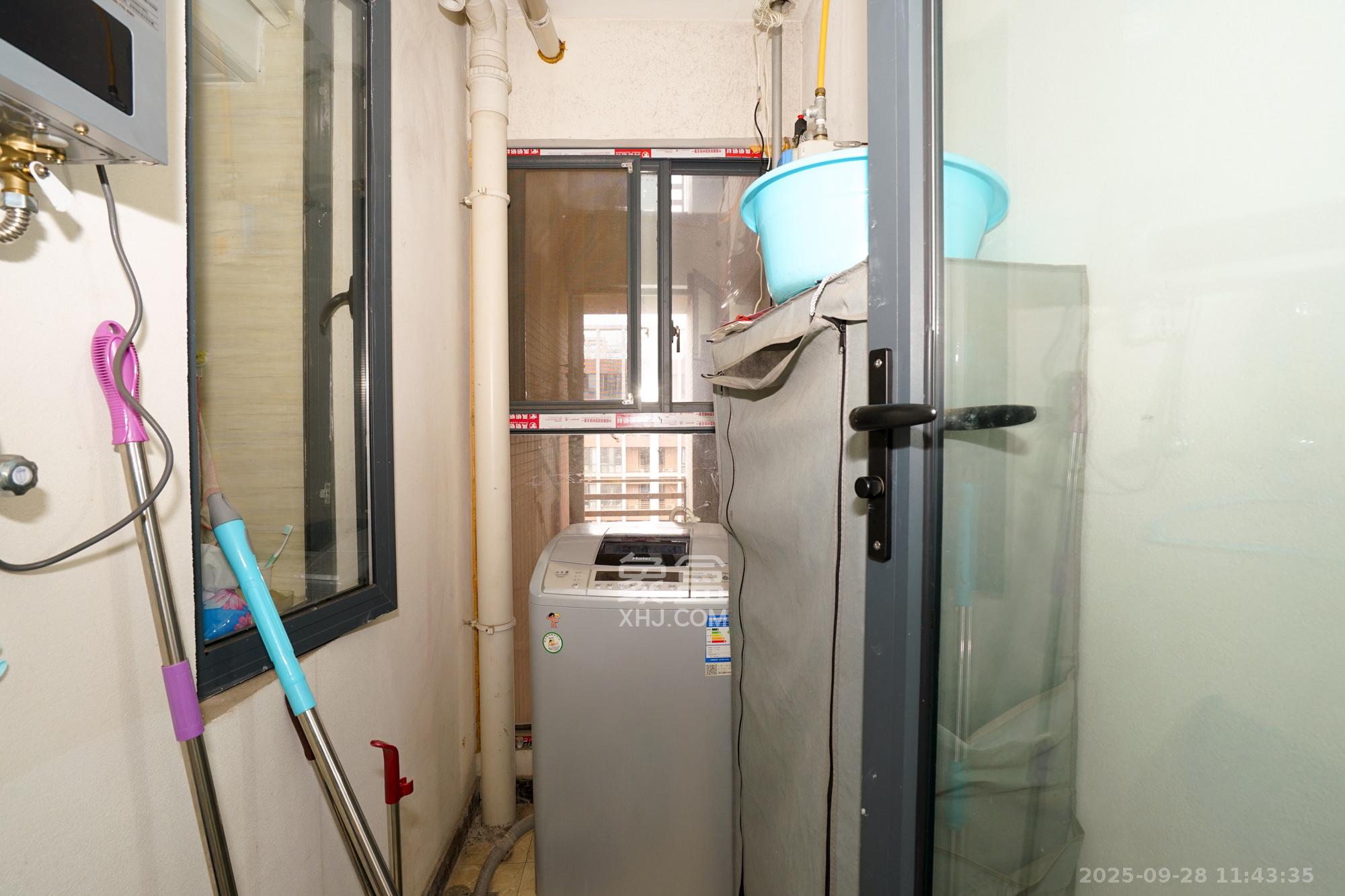 中建芙蓉工社  2室2厅1卫   1900.00元/月室内图