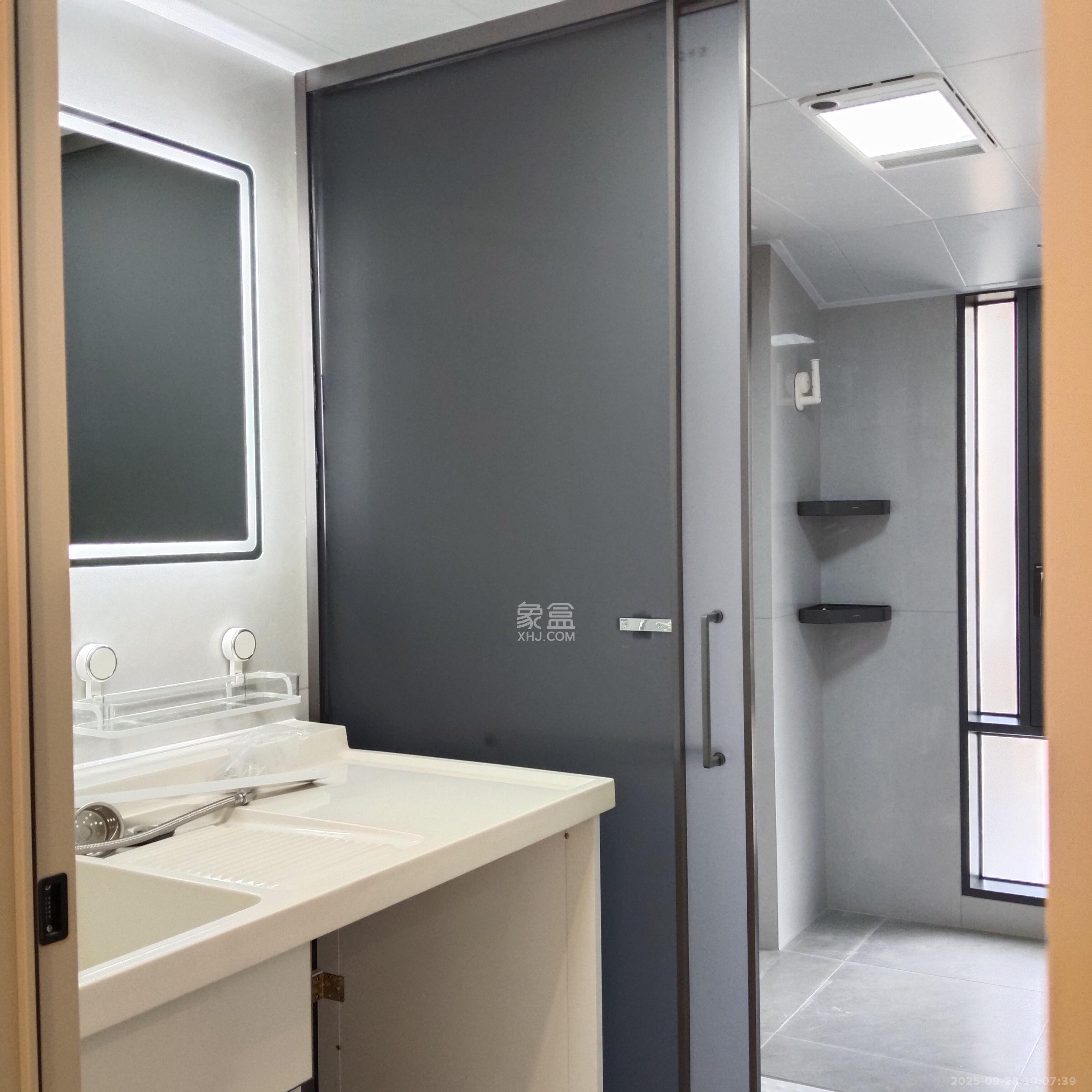 和润园三期 3室2厅2卫 3200.0元/月 和润园三期 3室2厅2卫 3200.0元/月室内图